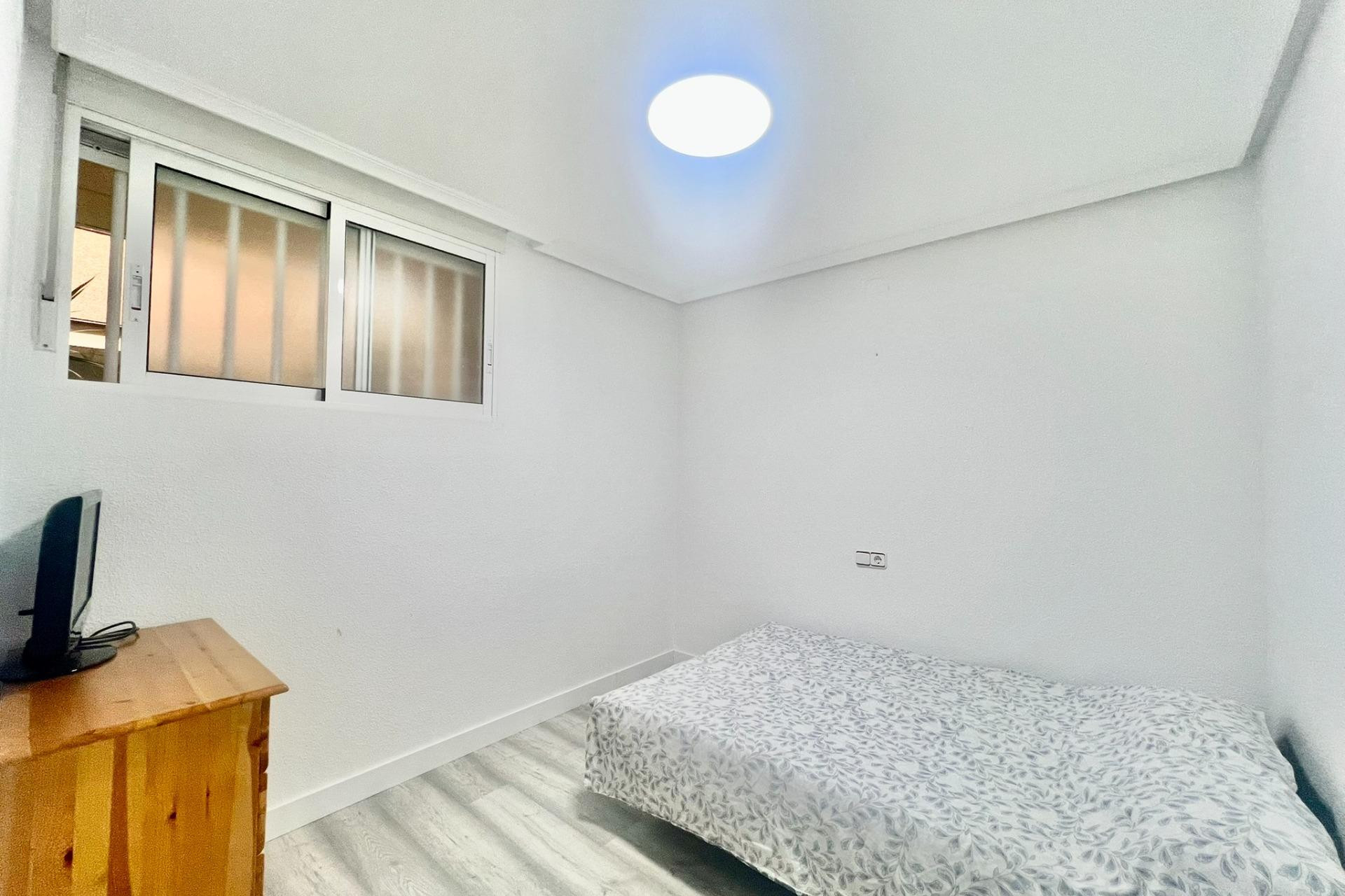 Reventa - Apartamento / piso - Torrevieja - Playa del Cura