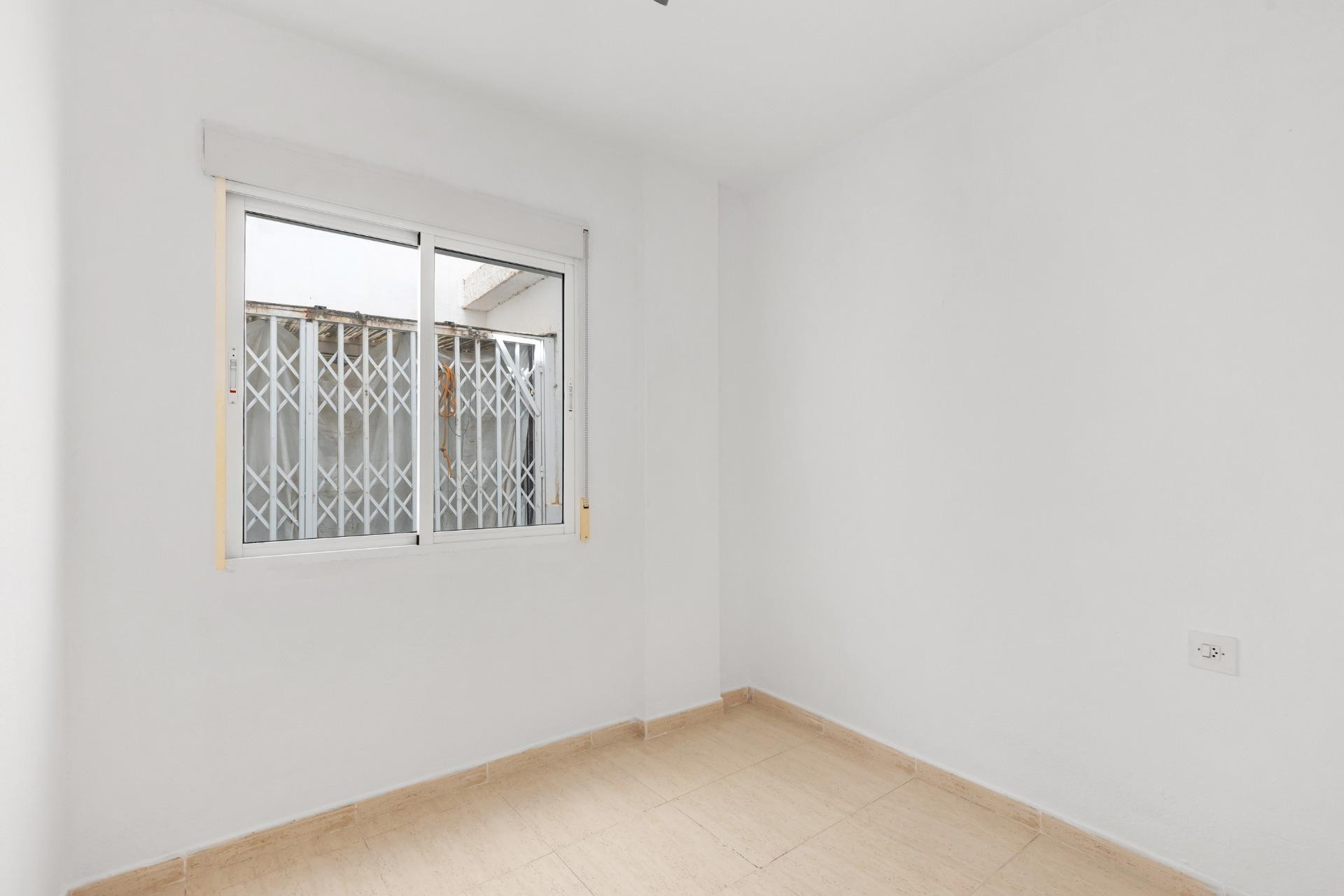 Reventa - Apartamento / piso - Torrevieja - Puerto Deportivo