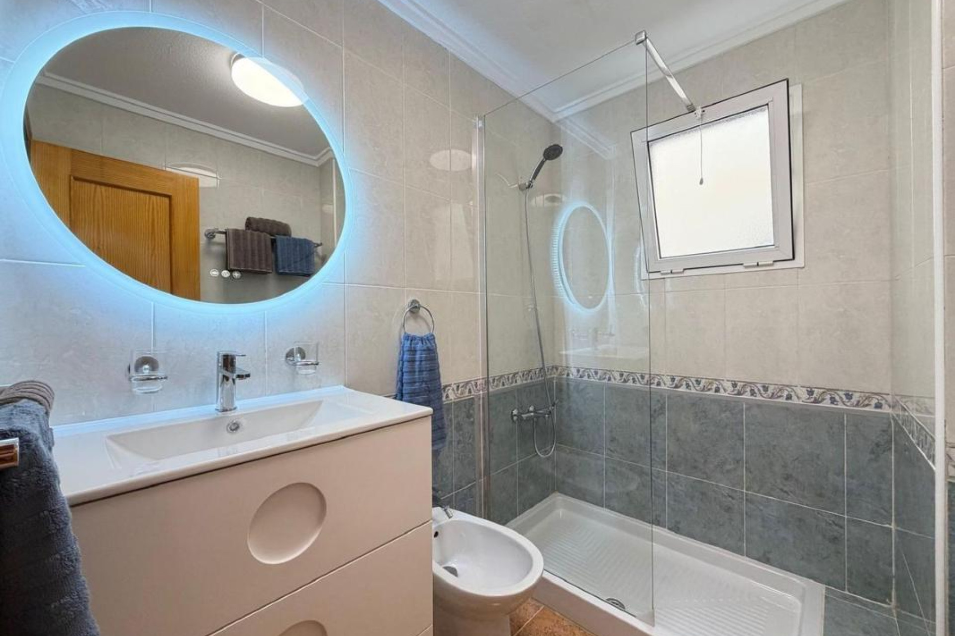 Reventa - Apartamento / piso - Torrevieja - torrevieja