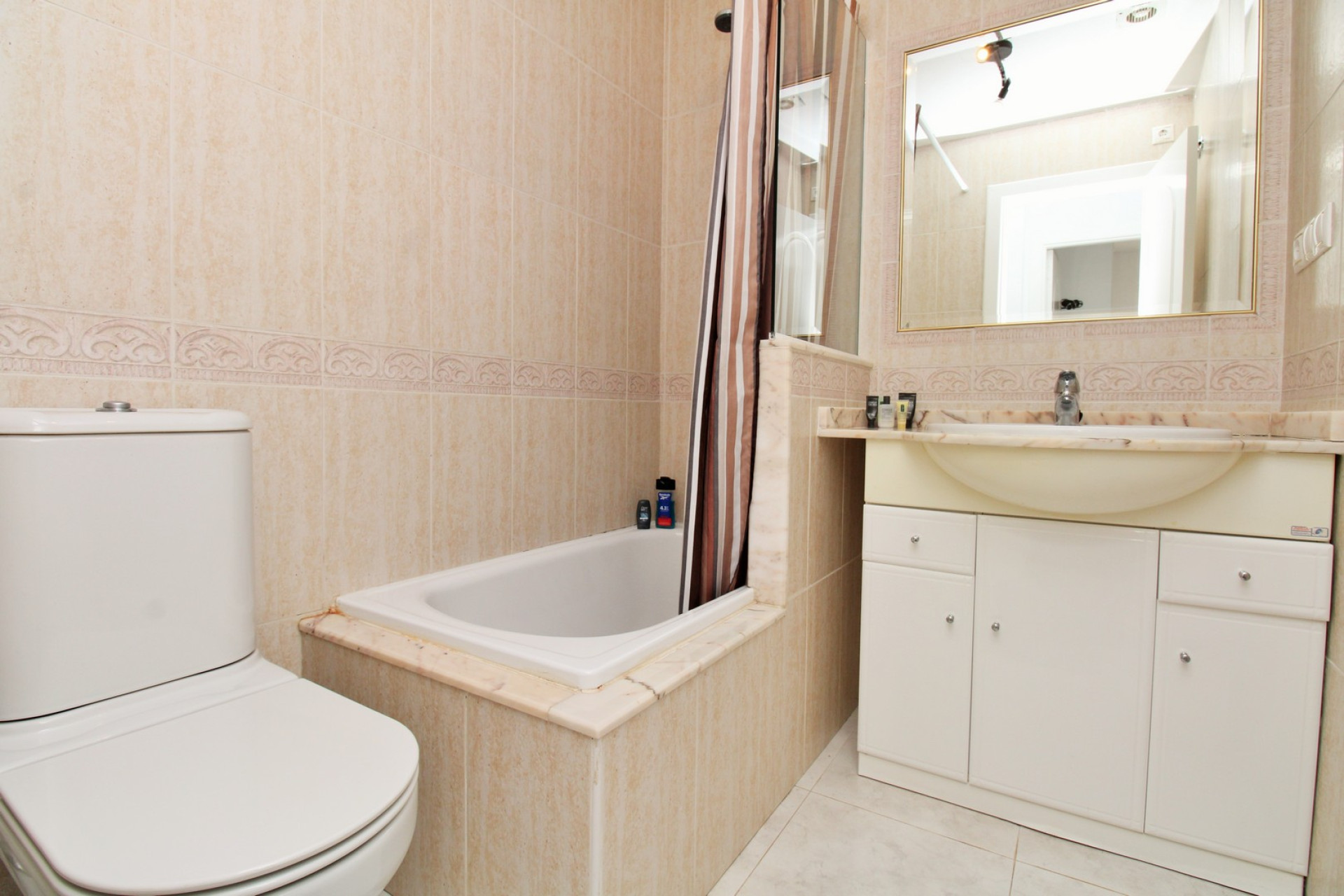 Reventa - Apartamento / piso - Villamartin - PAU 8