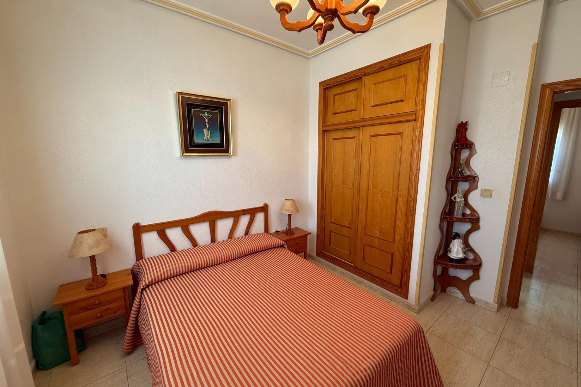 Reventa - Bungalow - Torrevieja - Aguas Nuevas