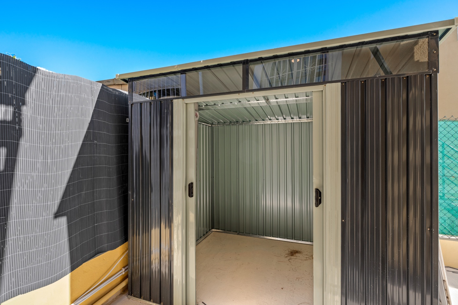 Reventa - Casa semi independiente - Benimar