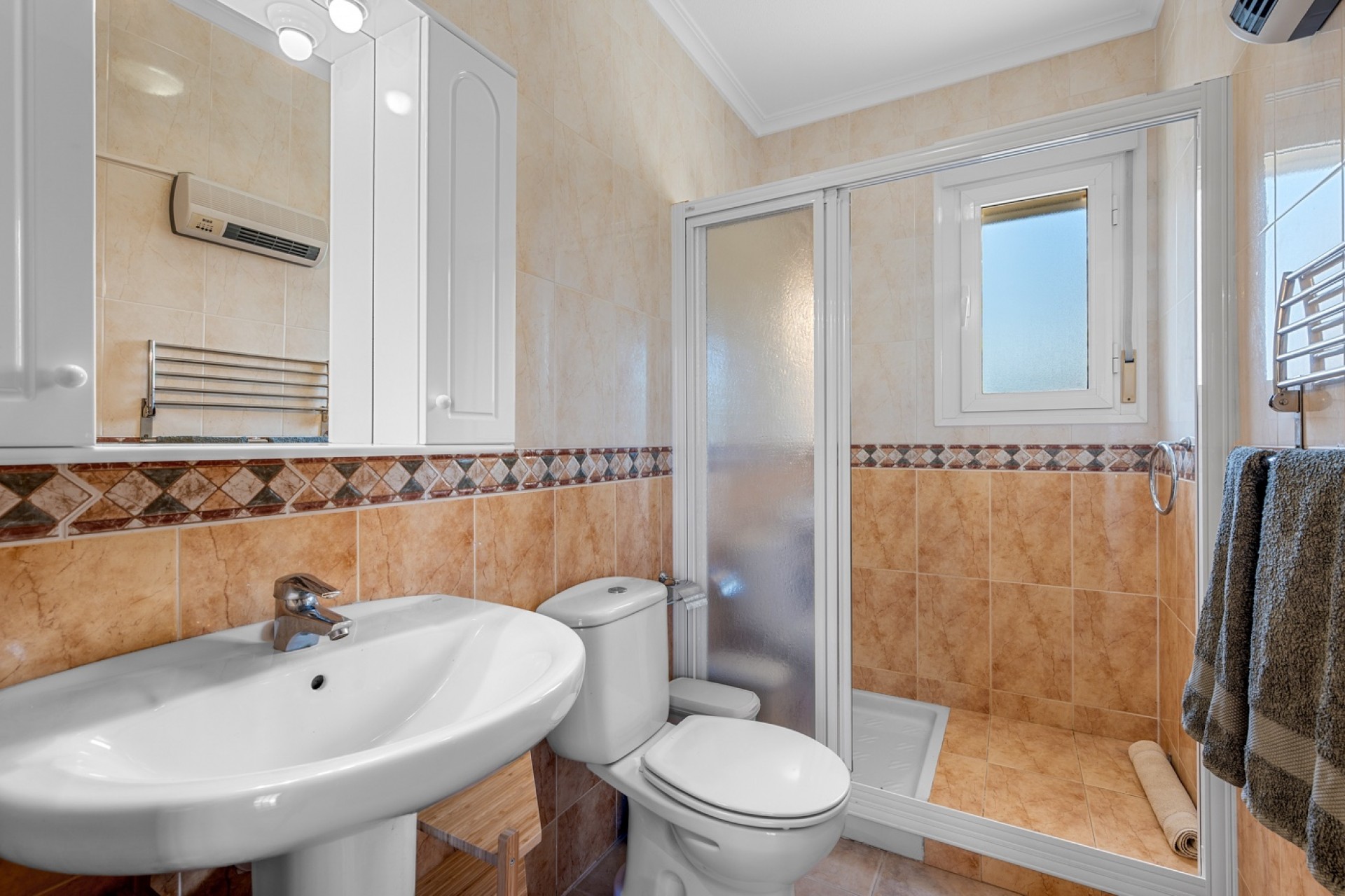 Reventa - Casa semi independiente - Ciudad Quesada - Ciudad Quesada - Town
