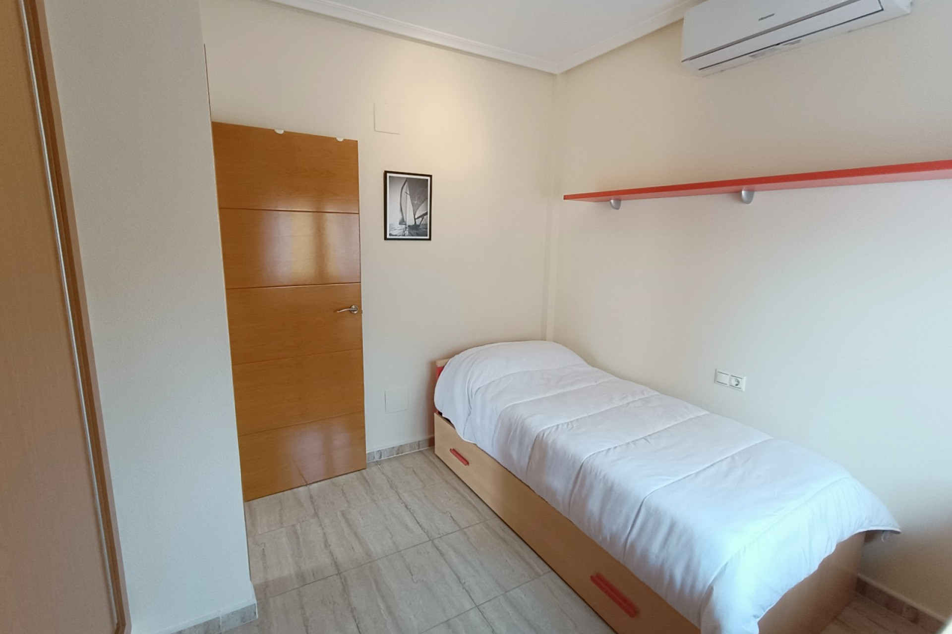 Reventa - Casa semi independiente - Ciudad Quesada