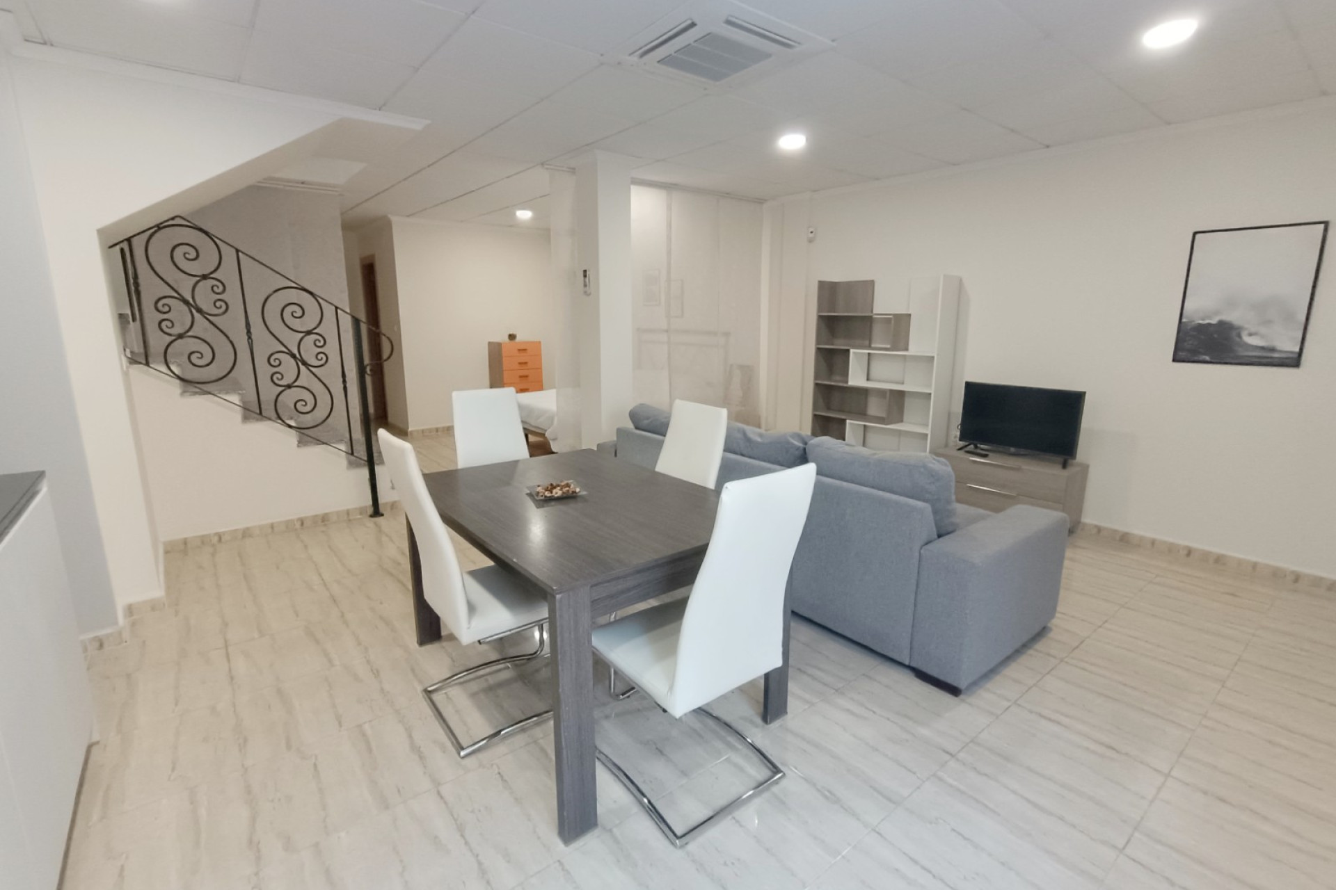 Reventa - Casa semi independiente - Ciudad Quesada