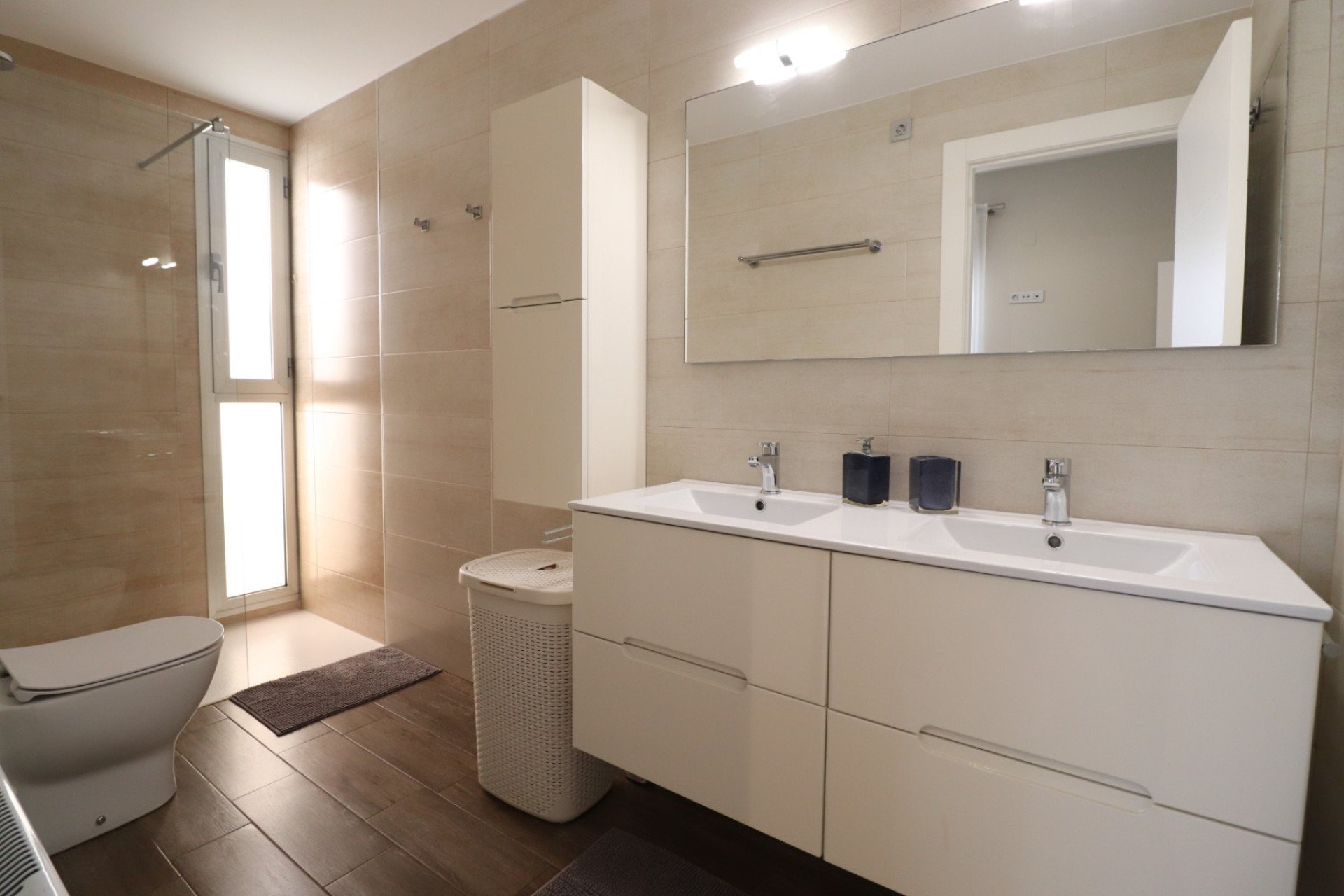 Reventa - Casa semi independiente - Daya Vieja - Daya Vieja - Town