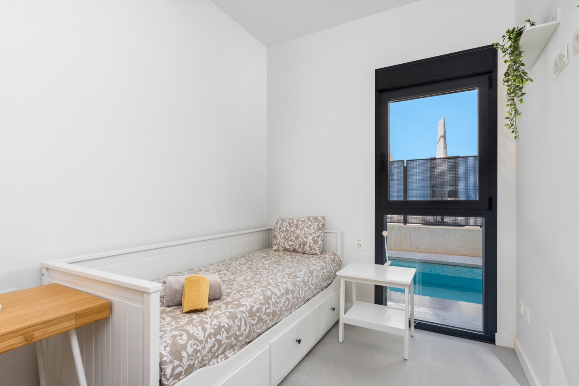 Reventa - Casa semi independiente - La Marina - La Marina - Urbanization