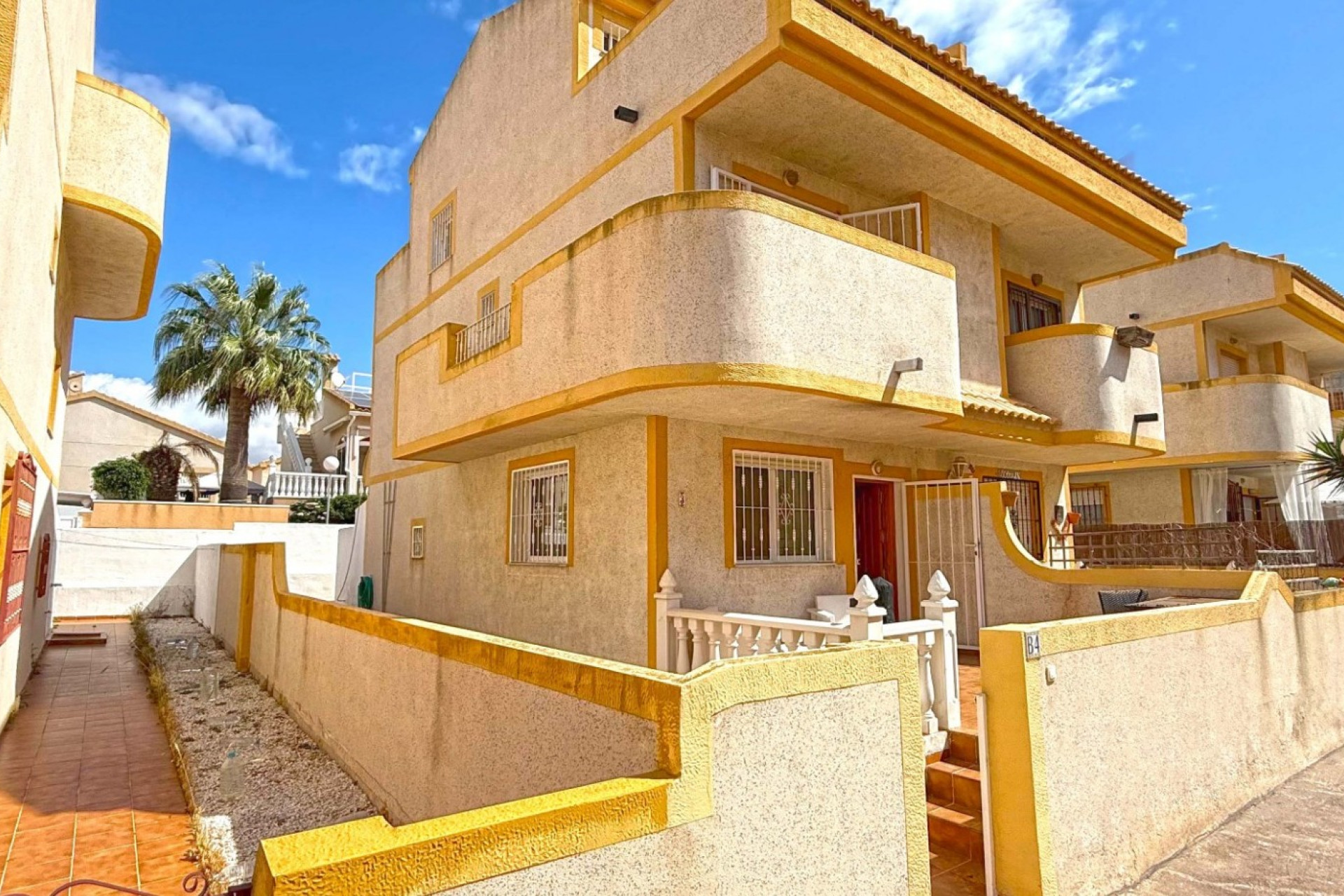 Reventa - Casa semi independiente - Orihuela Costa - Los Altos