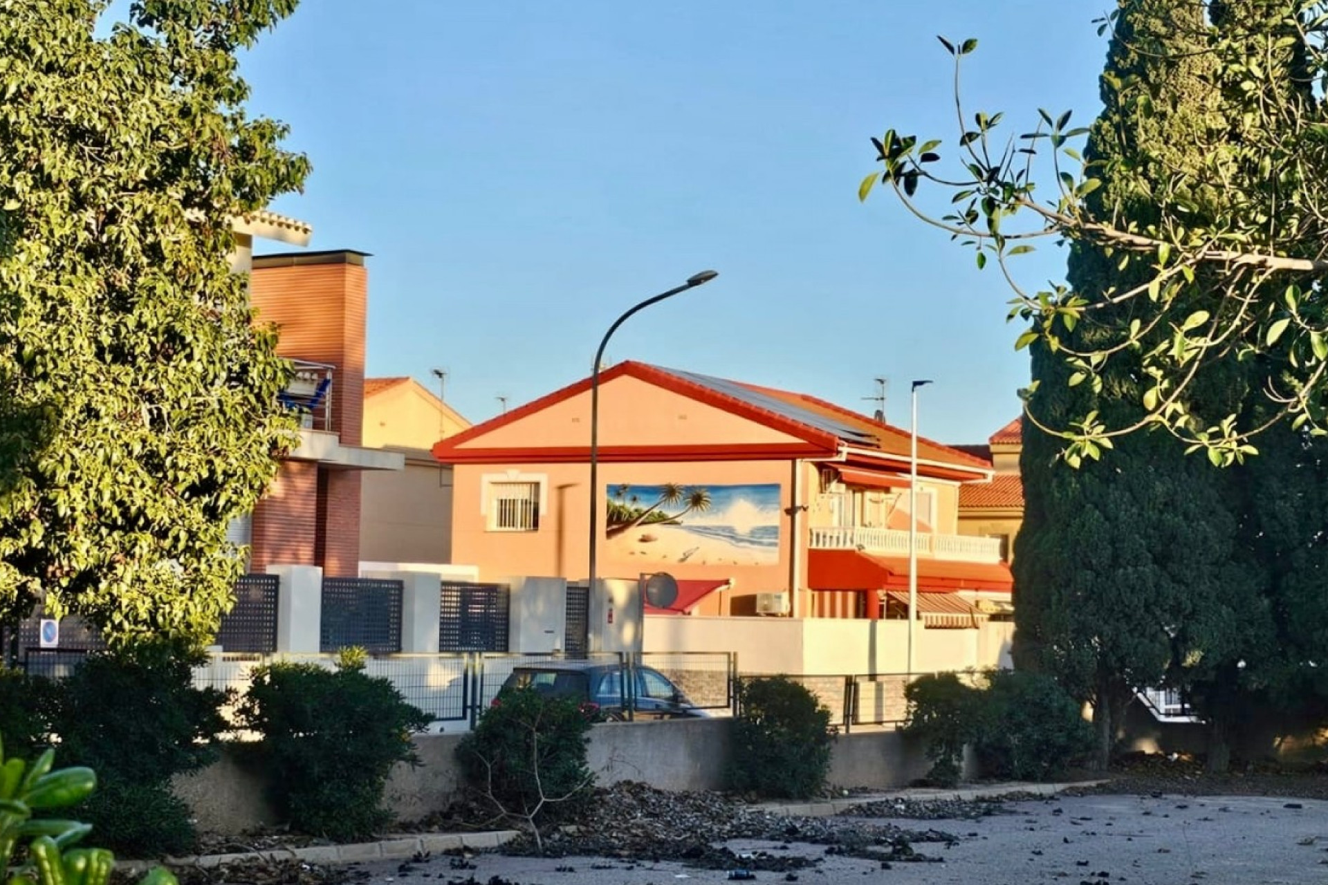 Reventa - Casa semi independiente - Santiago de La Ribera - Santiago de La Ribera - Town