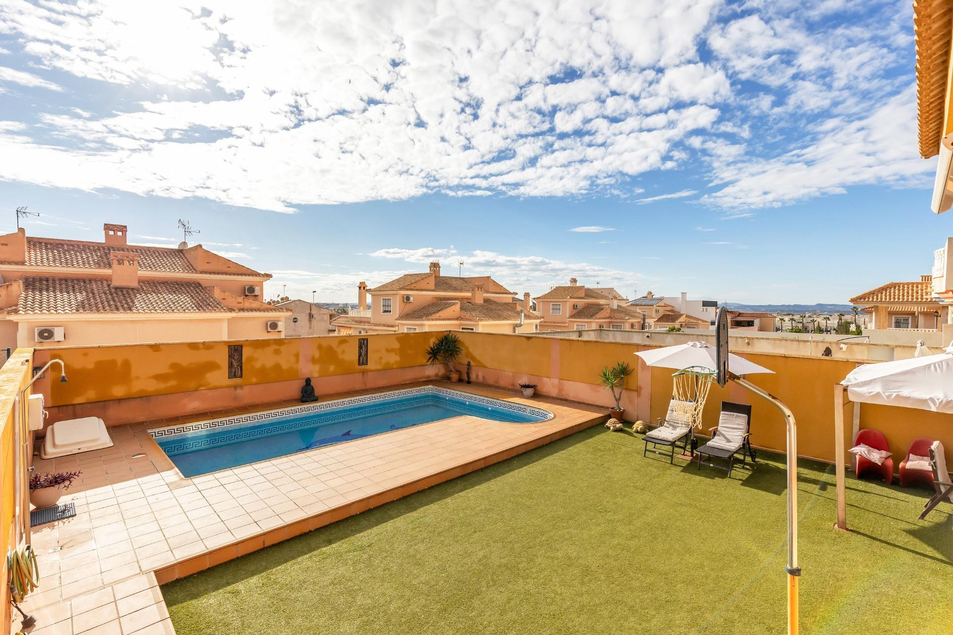 Reventa - Casa semi independiente - Torrevieja - Aguas Nuevas