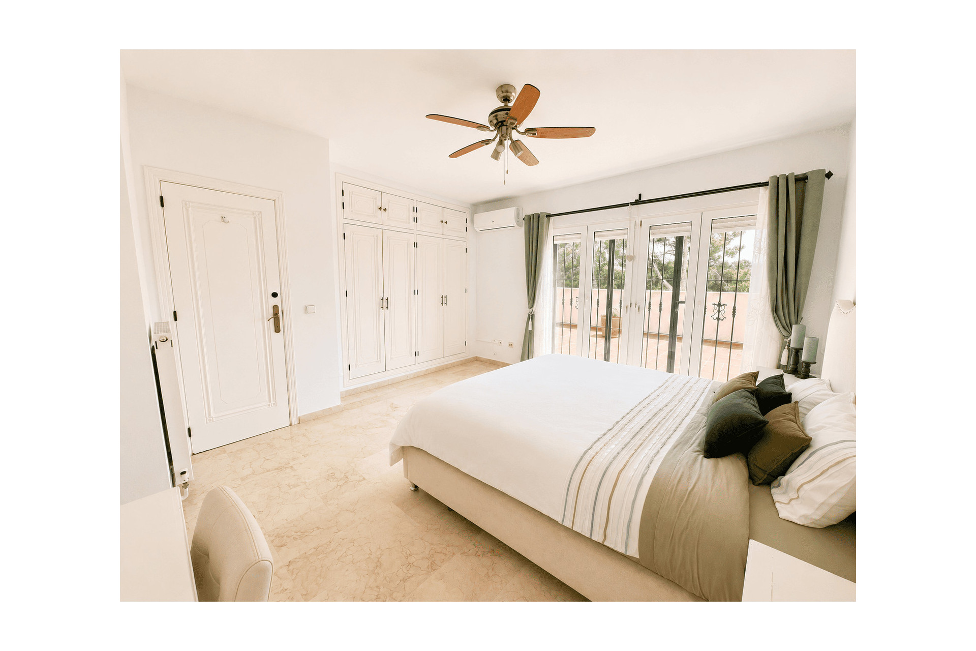 Reventa - Chalet Independiente - Orihuela Costa