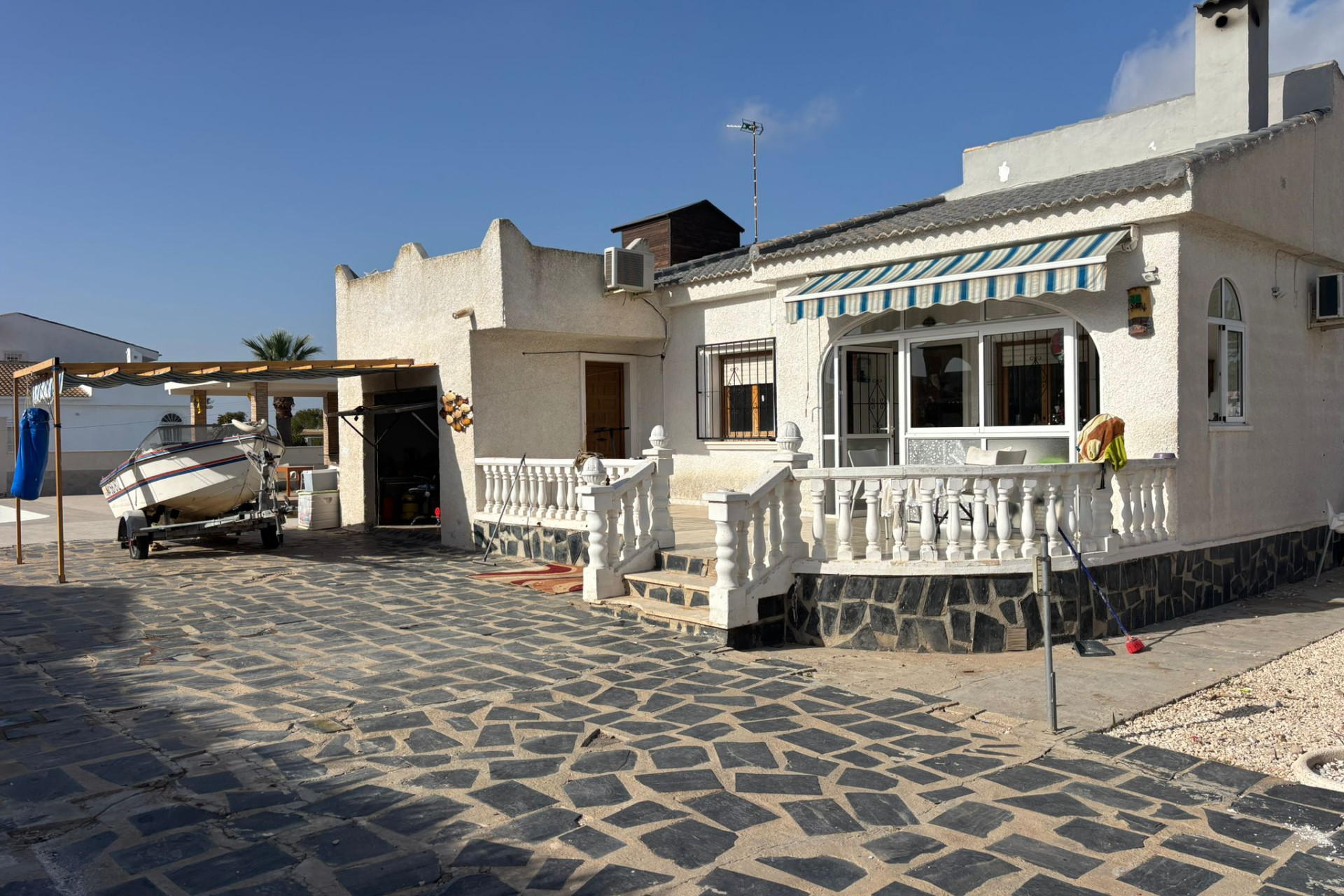 Reventa - Chalet Independiente - Torrevieja