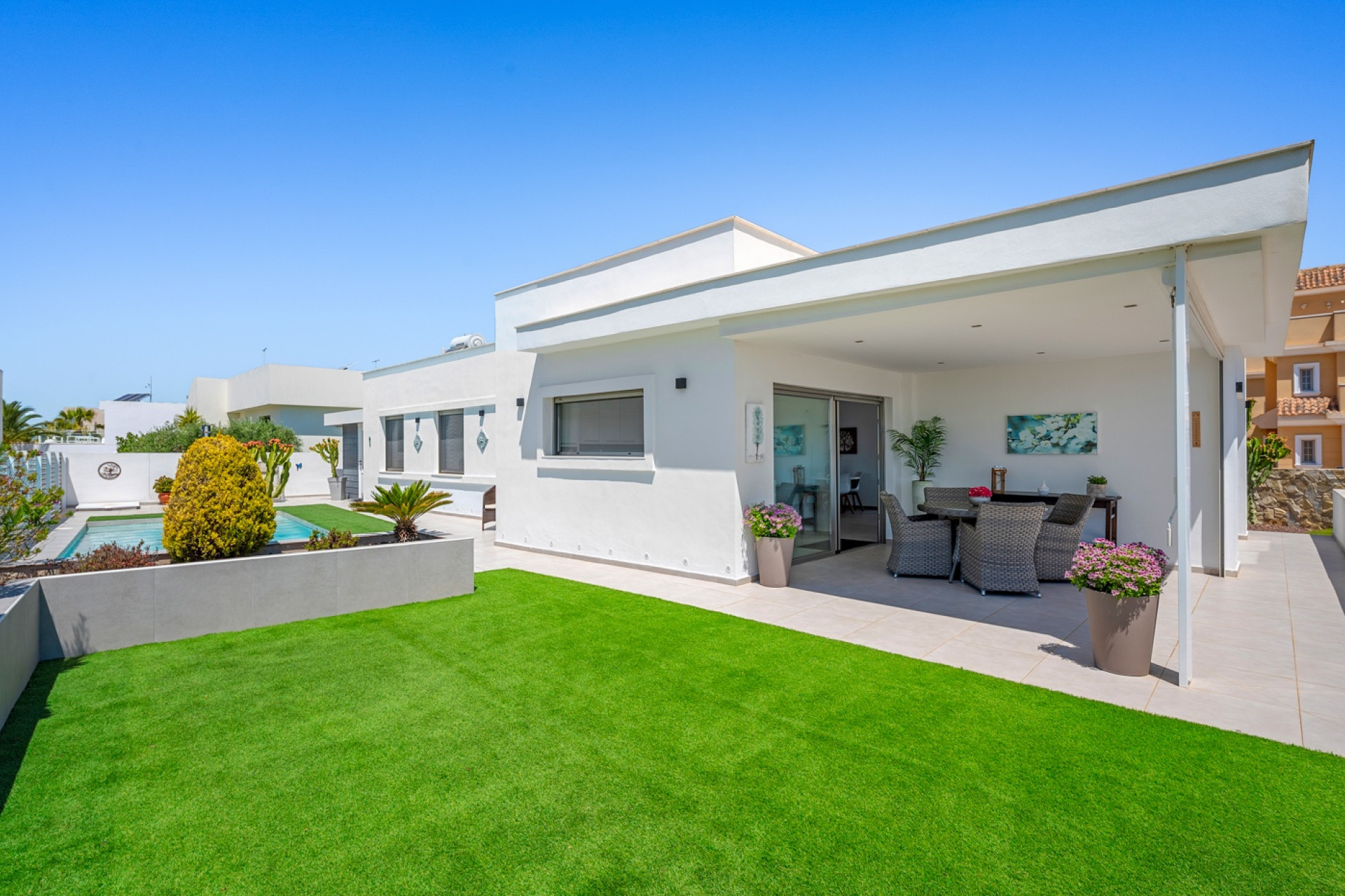 Reventa - Detached Villa - La Marina - La Marina - Urbanization