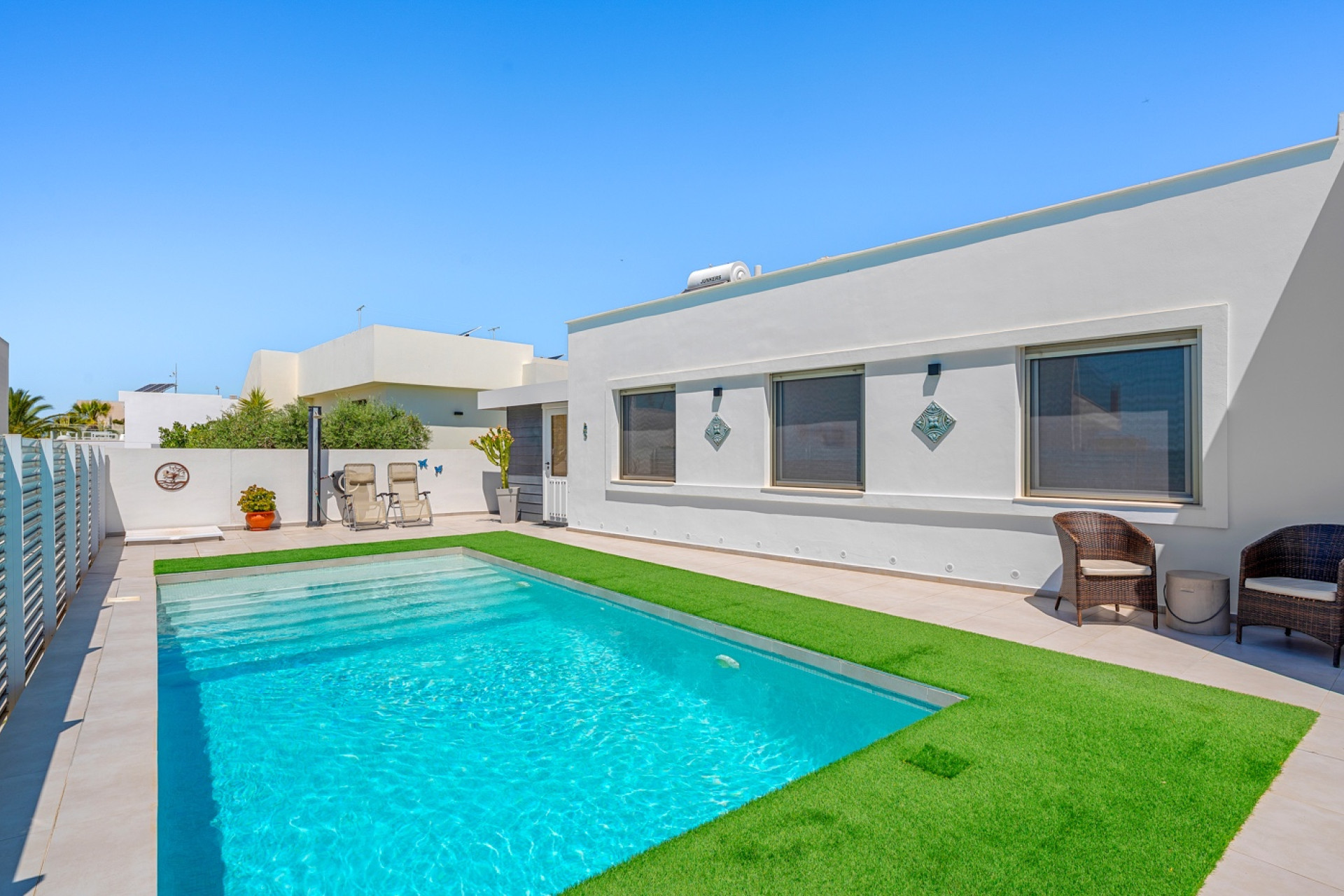 Reventa - Detached Villa - La Marina - La Marina - Urbanization