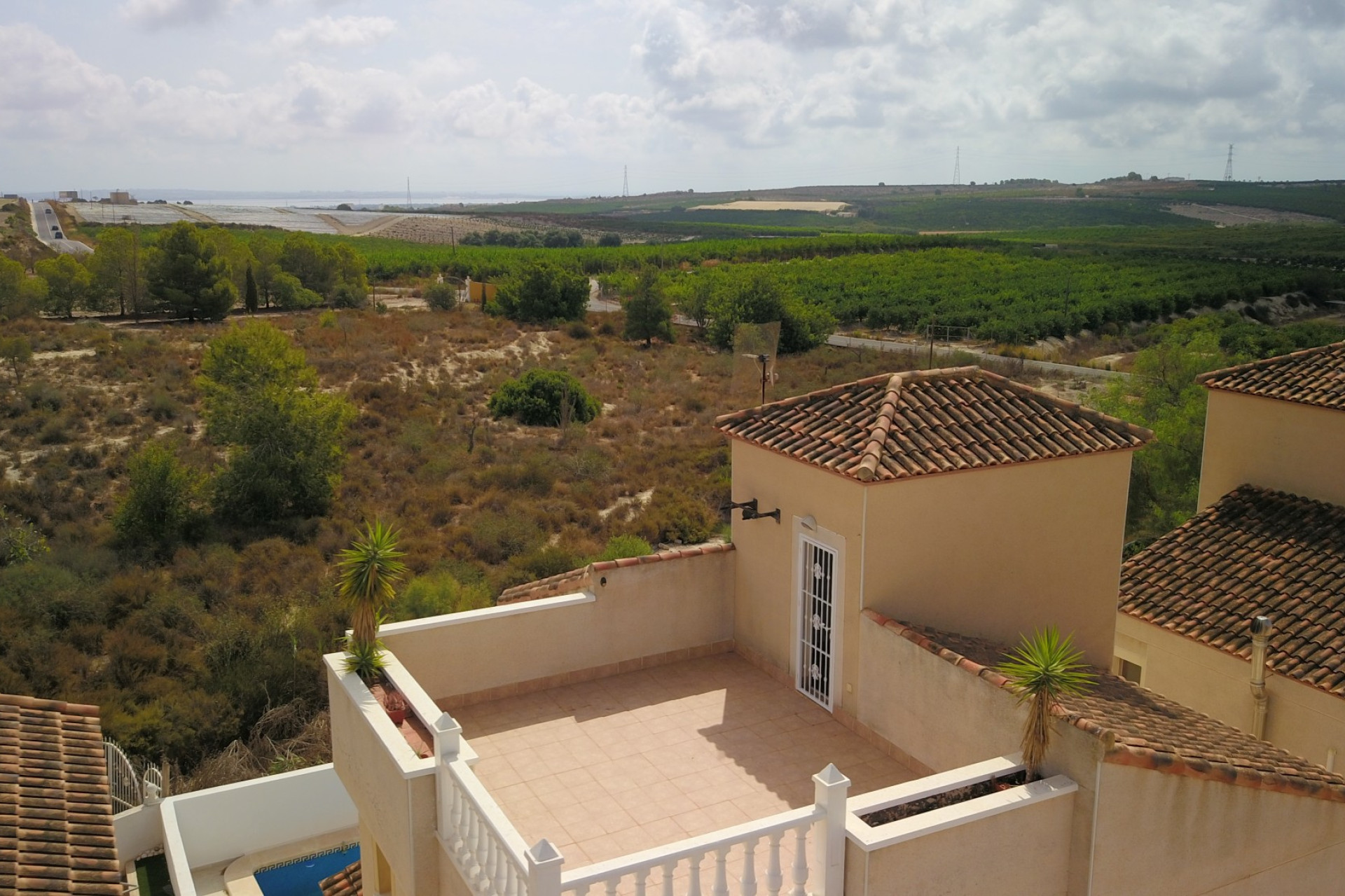 Reventa - Detached Villa - San Miguel de Salinas - Lake View Mansions