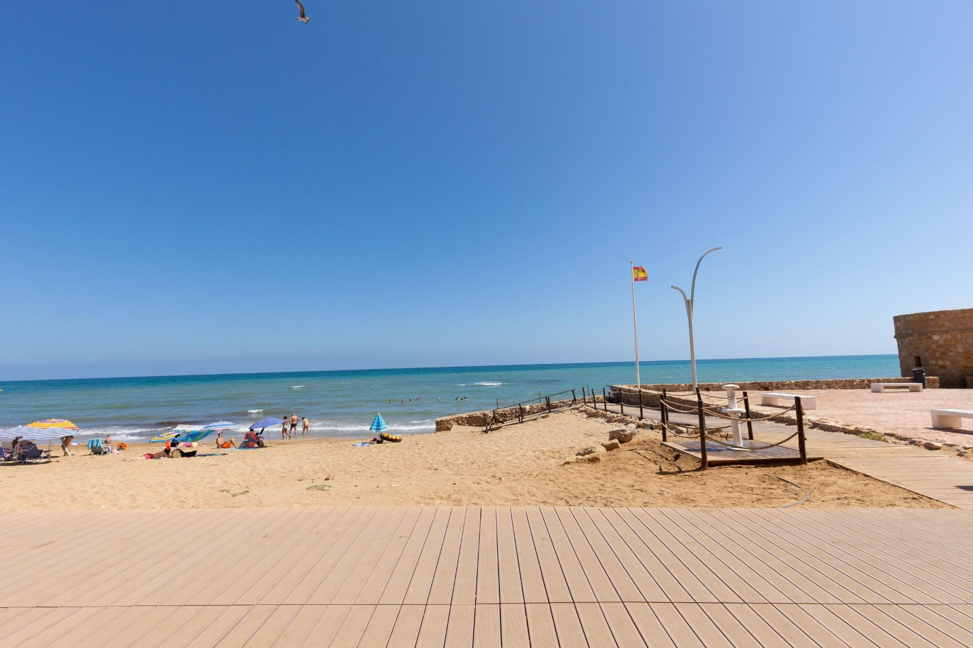 Reventa - Flat - Torrevieja - La Mata pueblo