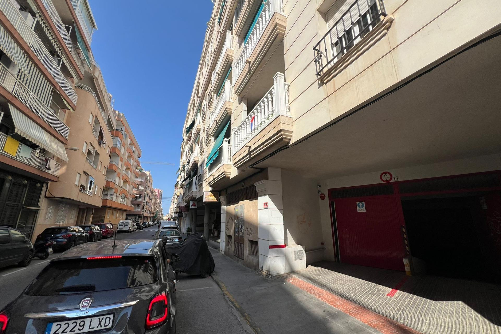 Reventa - Garaje - Torrevieja - Centro