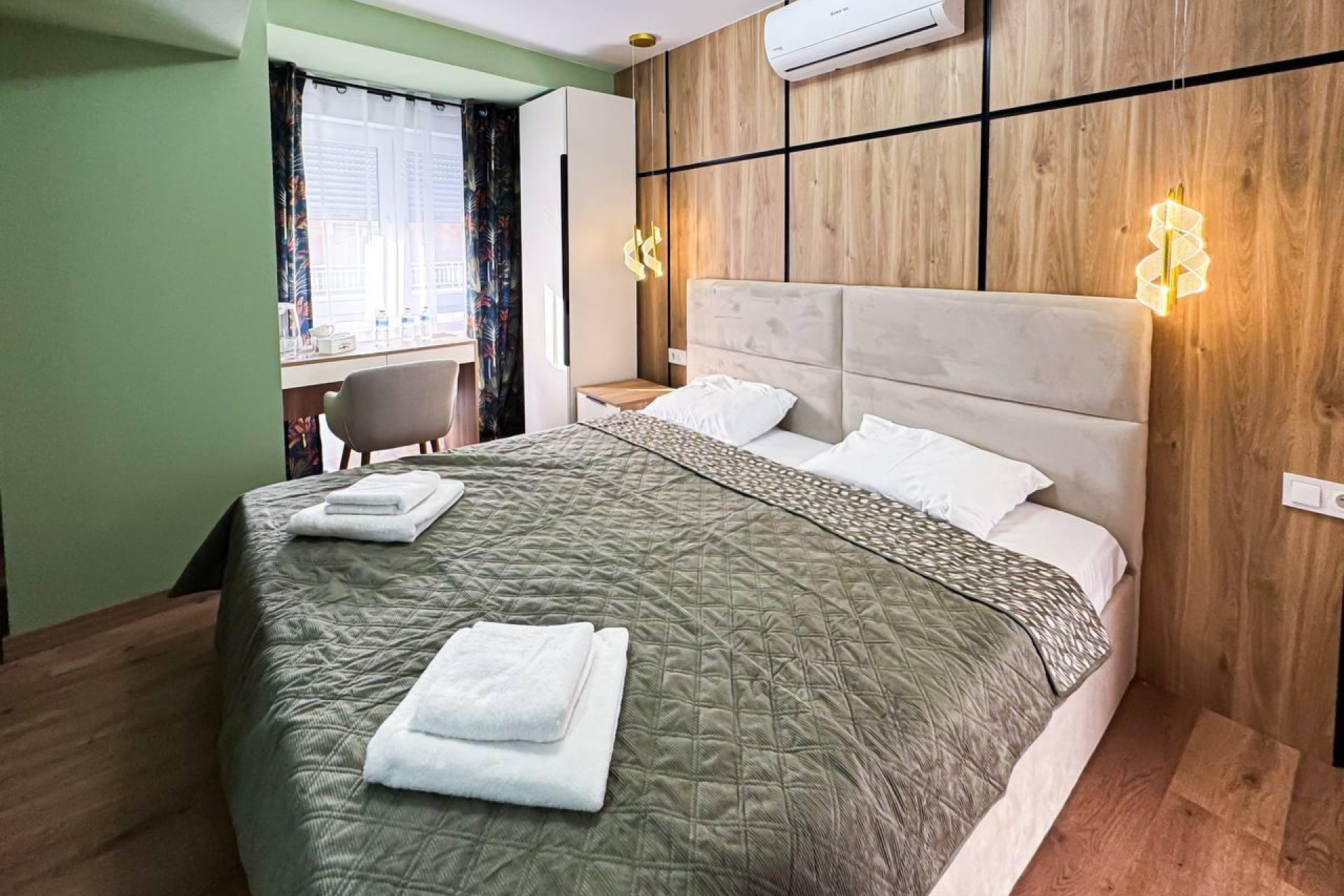 Reventa - Hotel - Torrevieja - Centro