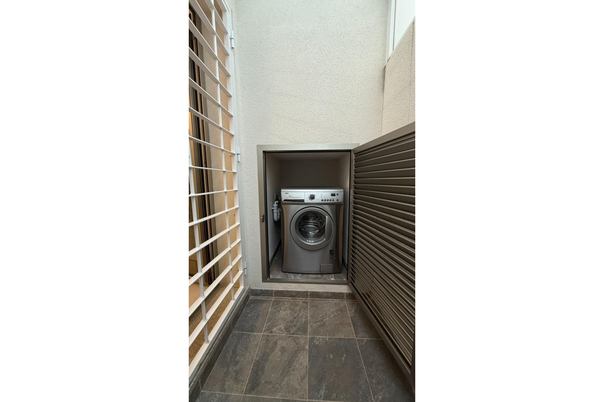 Reventa - House - Torrevieja - Aguas Nuevas