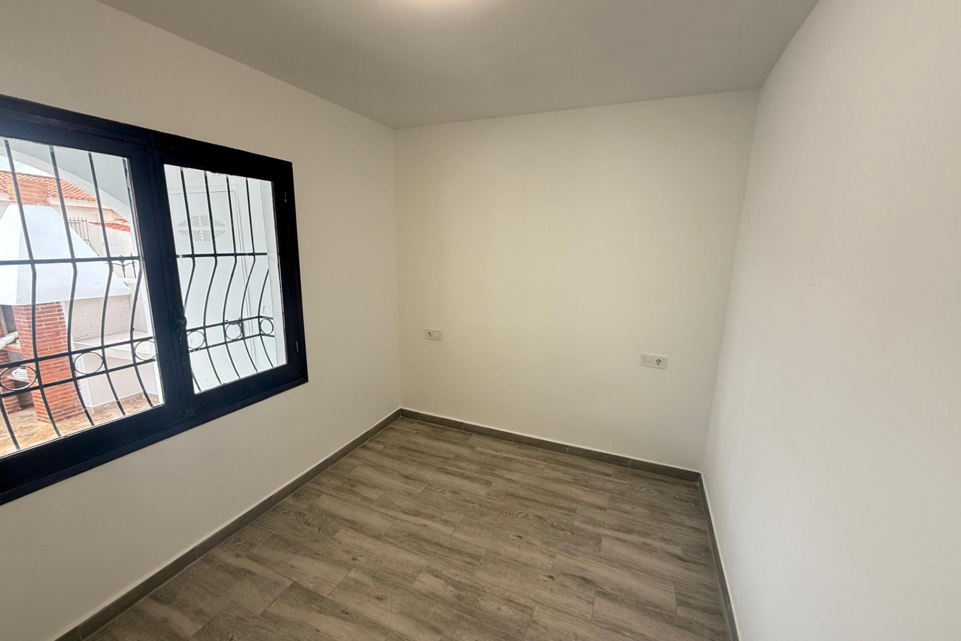 Reventa - House - Torrevieja - Los Frutales