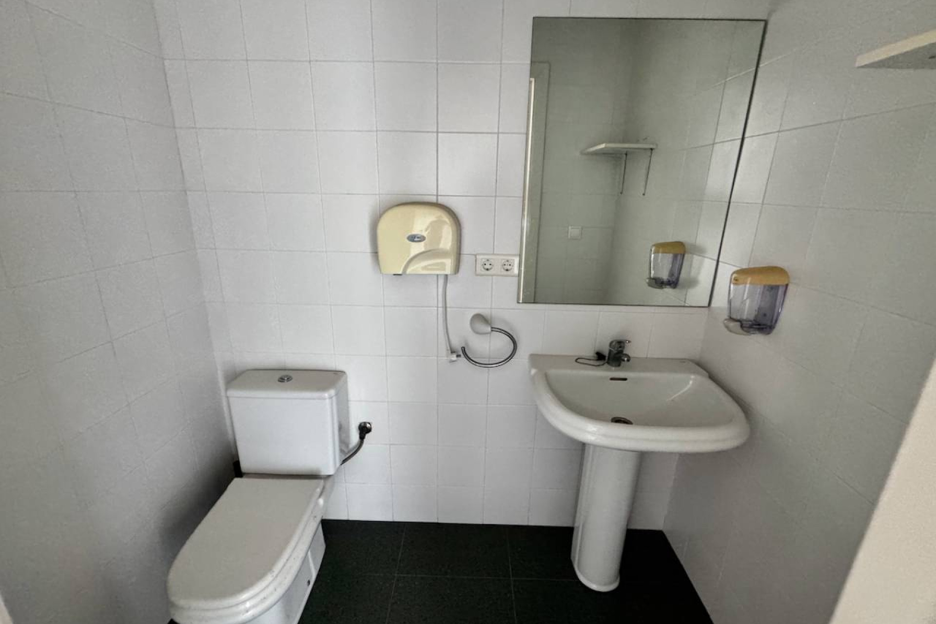 Reventa - Local Comercial - La Finca Golf