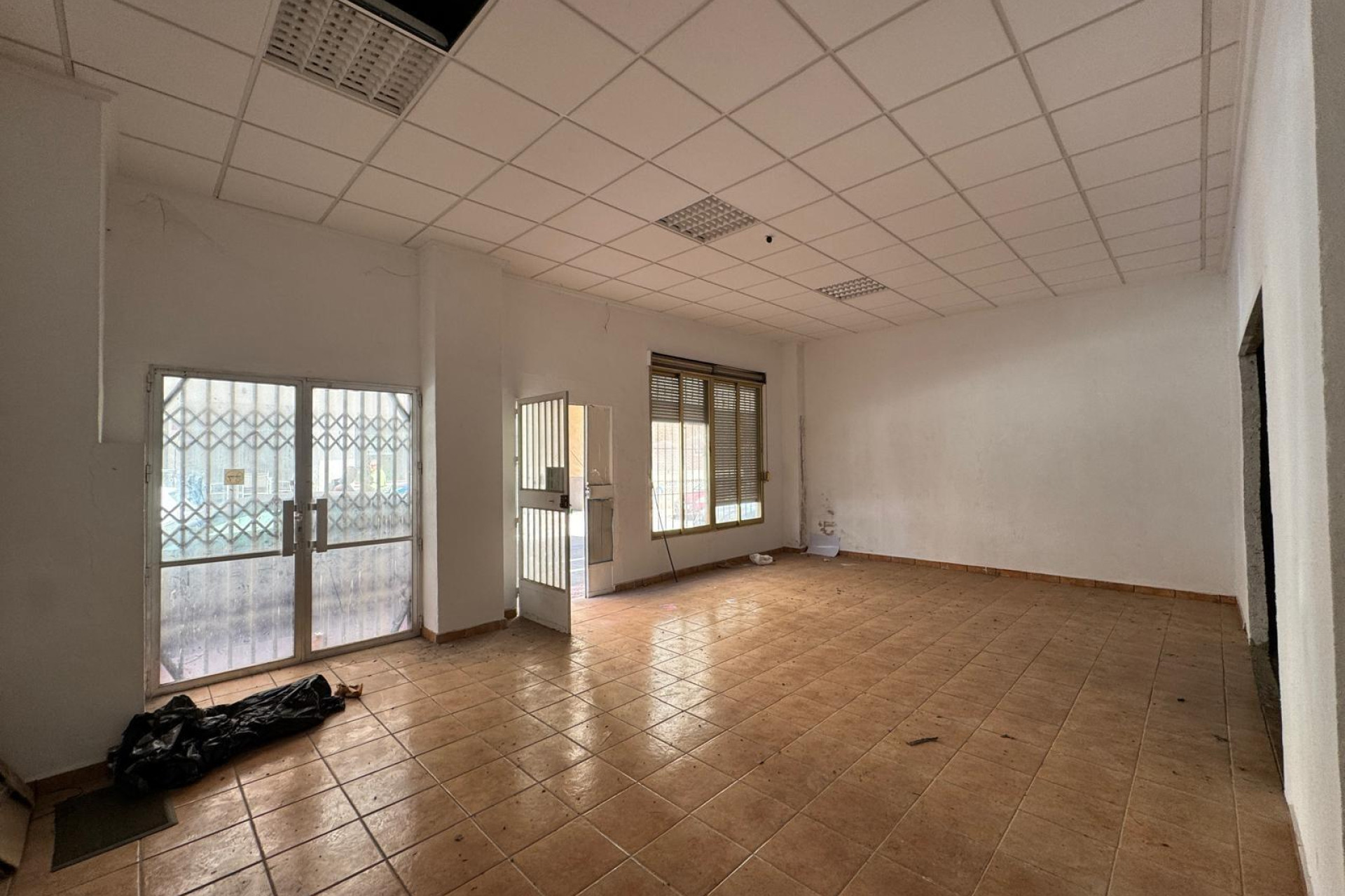 Reventa - Local Comercial - Torrevieja - Centro