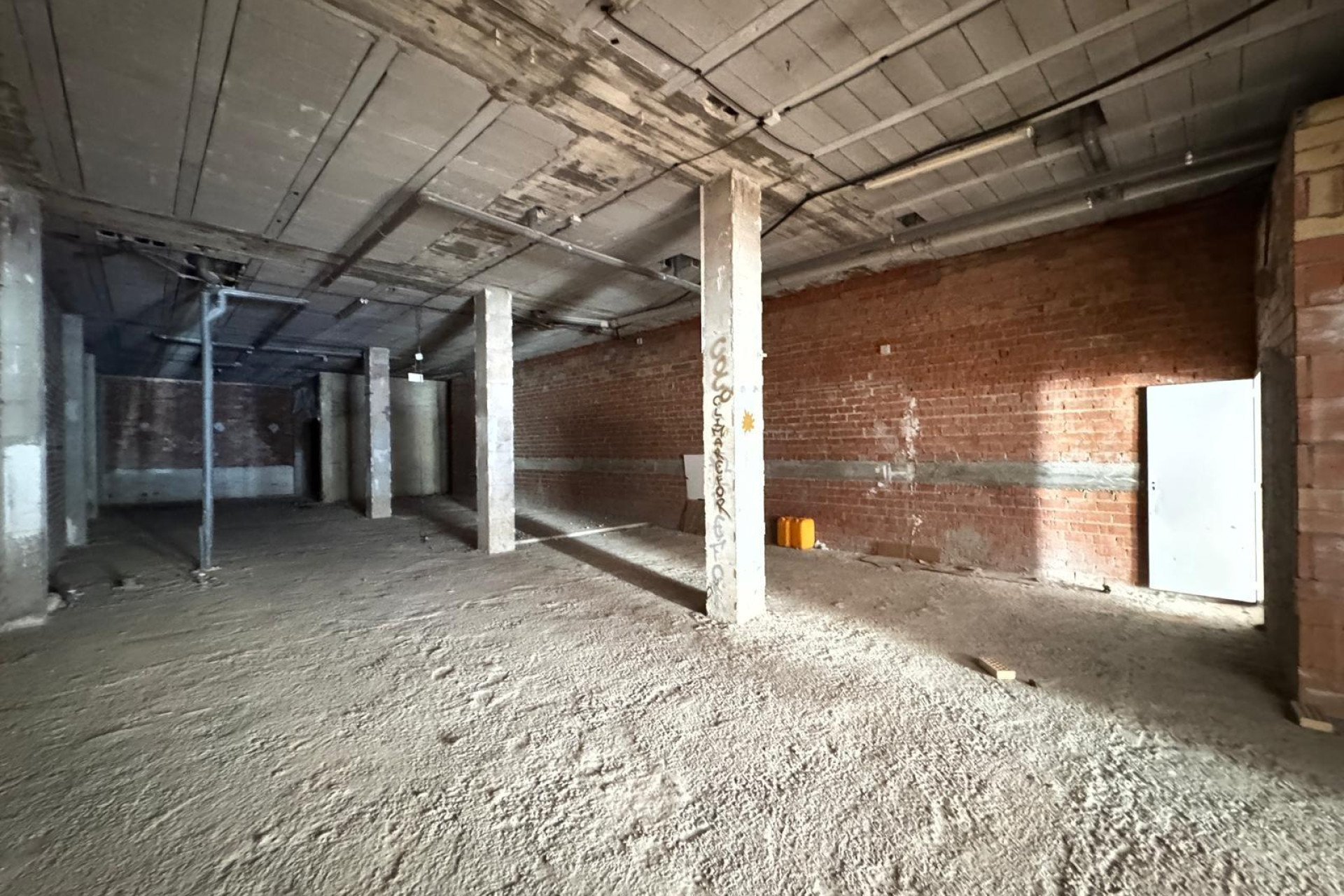 Reventa - Local Comercial - Torrevieja - Centro