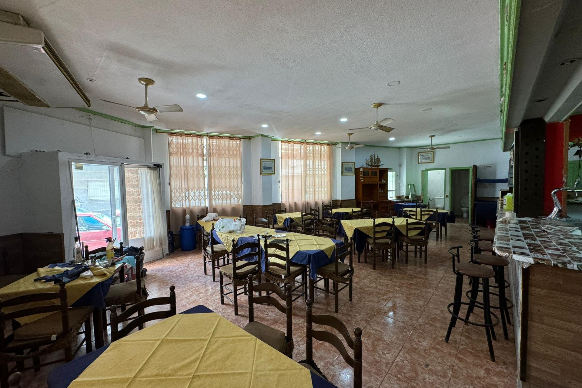 Reventa - Local Comercial - Torrevieja - Estacion de autobuses