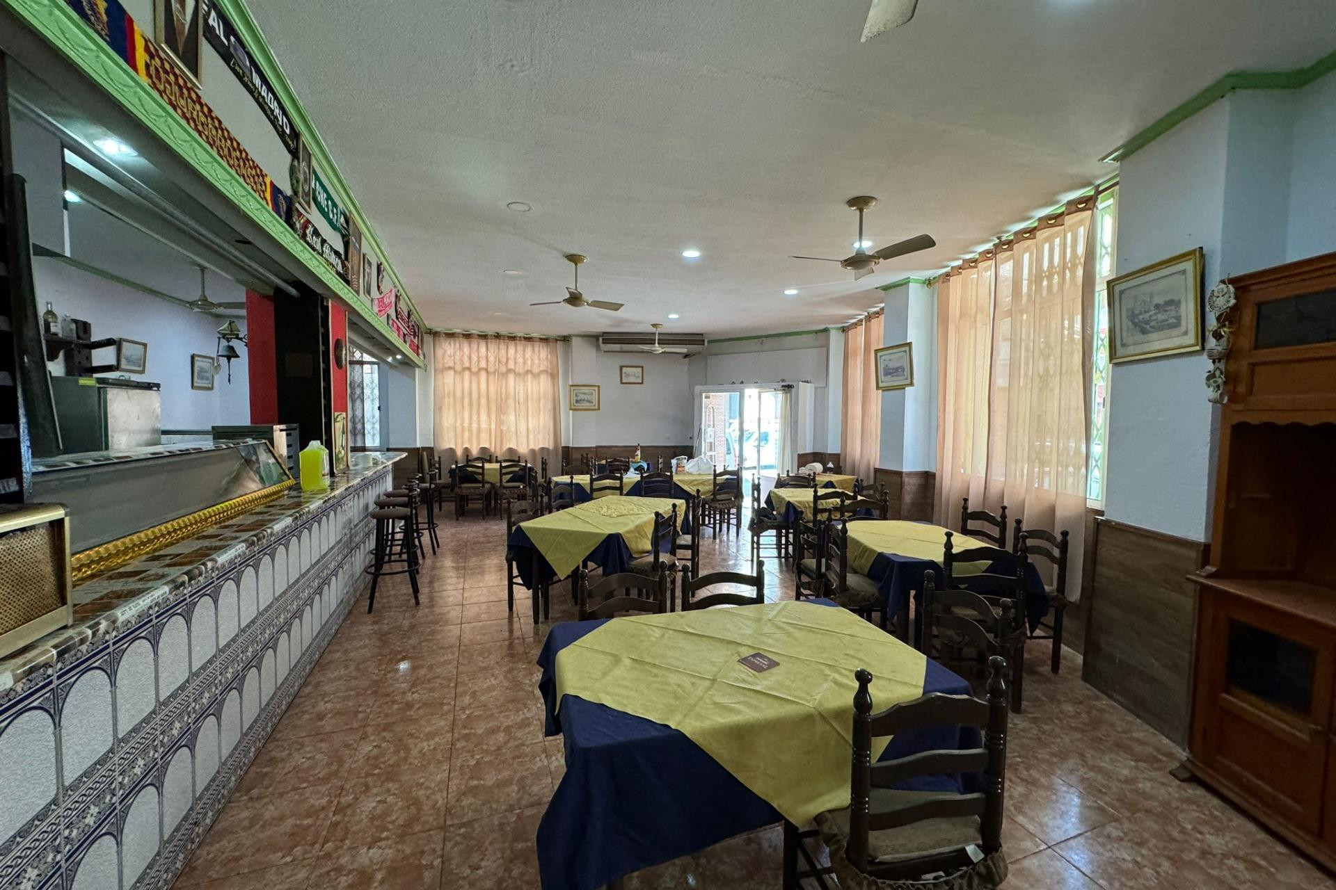 Reventa - Local Comercial - Torrevieja - Estacion de autobuses