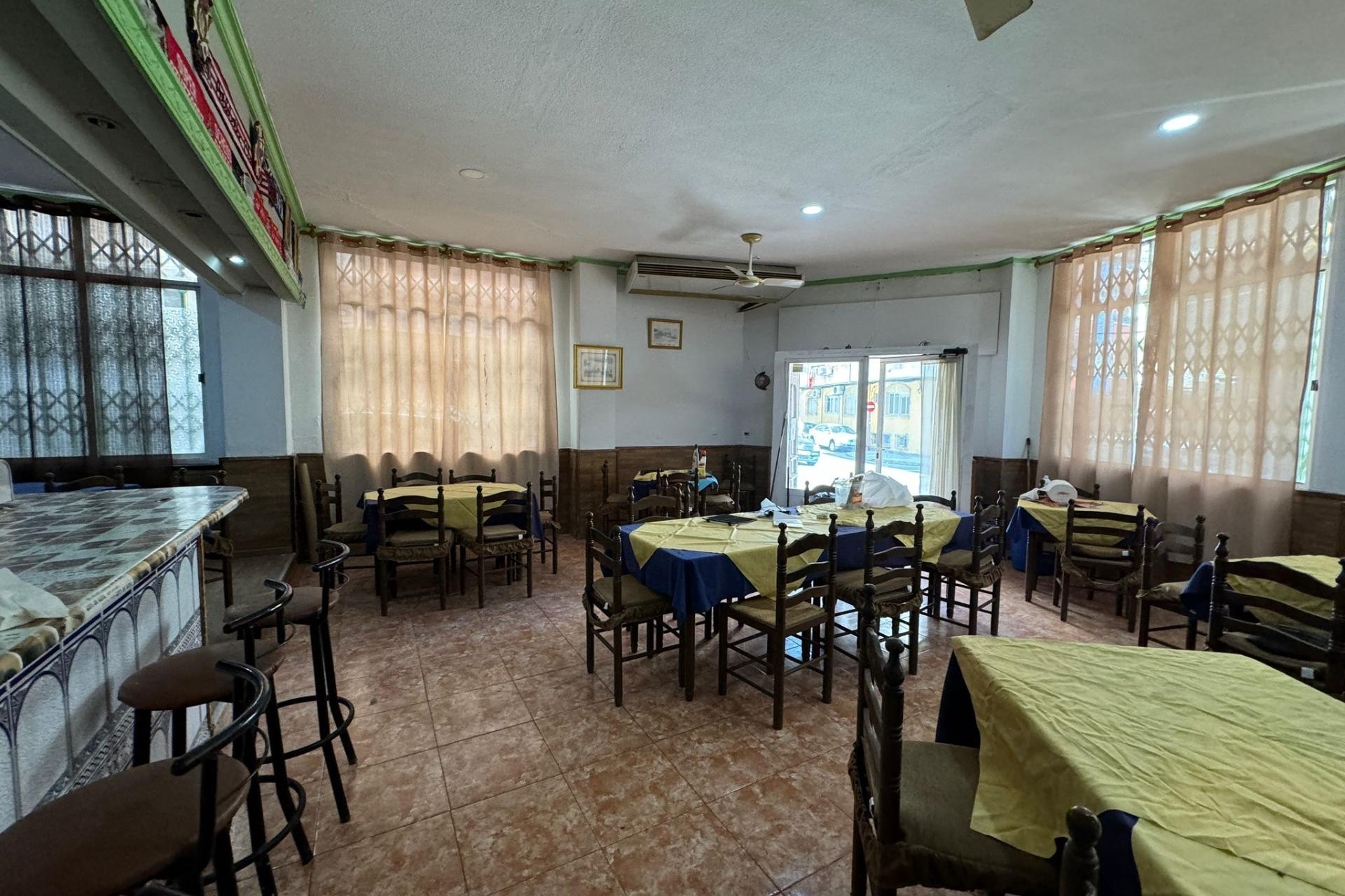 Reventa - Local Comercial - Torrevieja - Estacion de autobuses