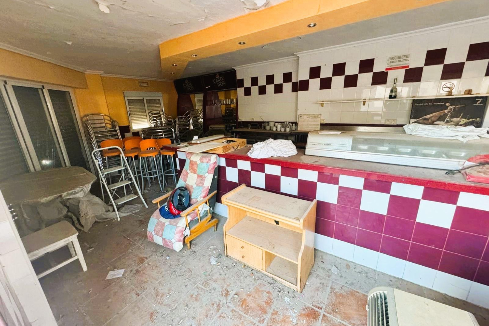 Reventa - Local Comercial - Torrevieja - Playa de los Naufragos