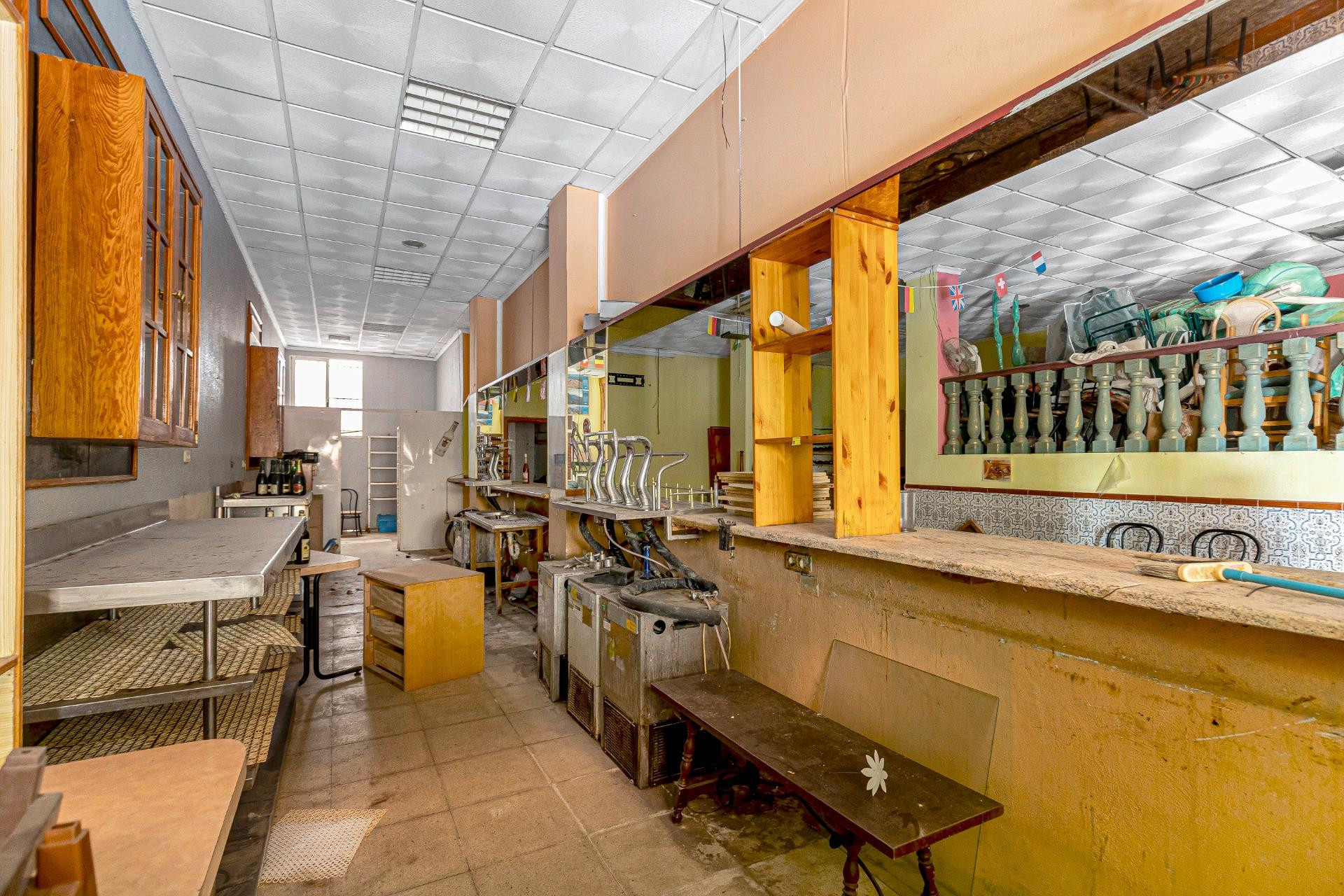 Reventa - Local Comercial - Torrevieja - Playa del cura