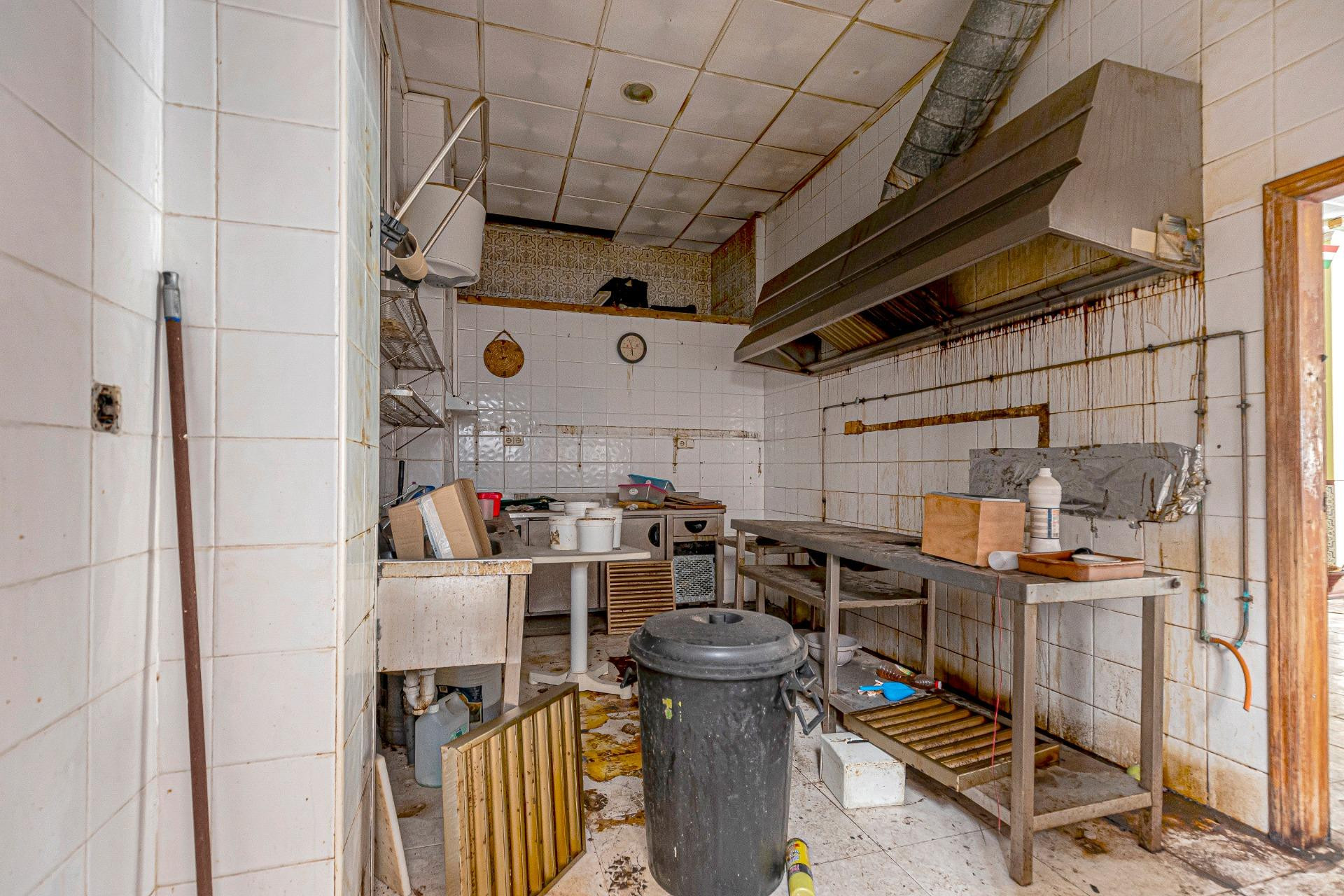 Reventa - Local Comercial - Torrevieja - Playa del cura