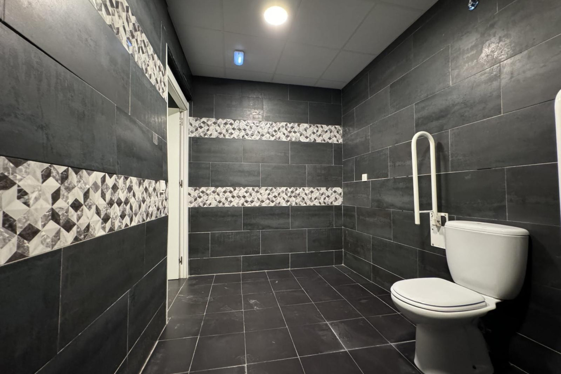 Reventa - Local Comercial - Torrevieja - Playa del Cura