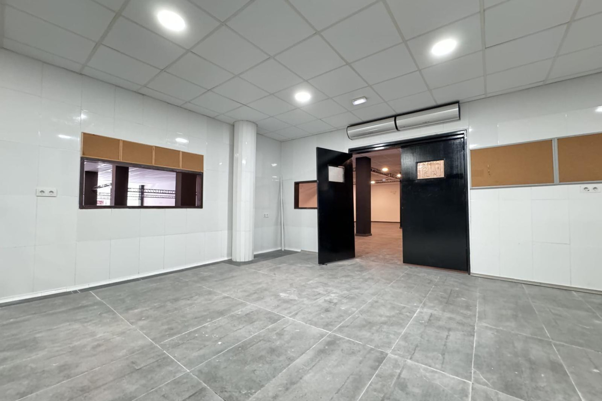 Reventa - Local Comercial - Torrevieja - Playa del Cura