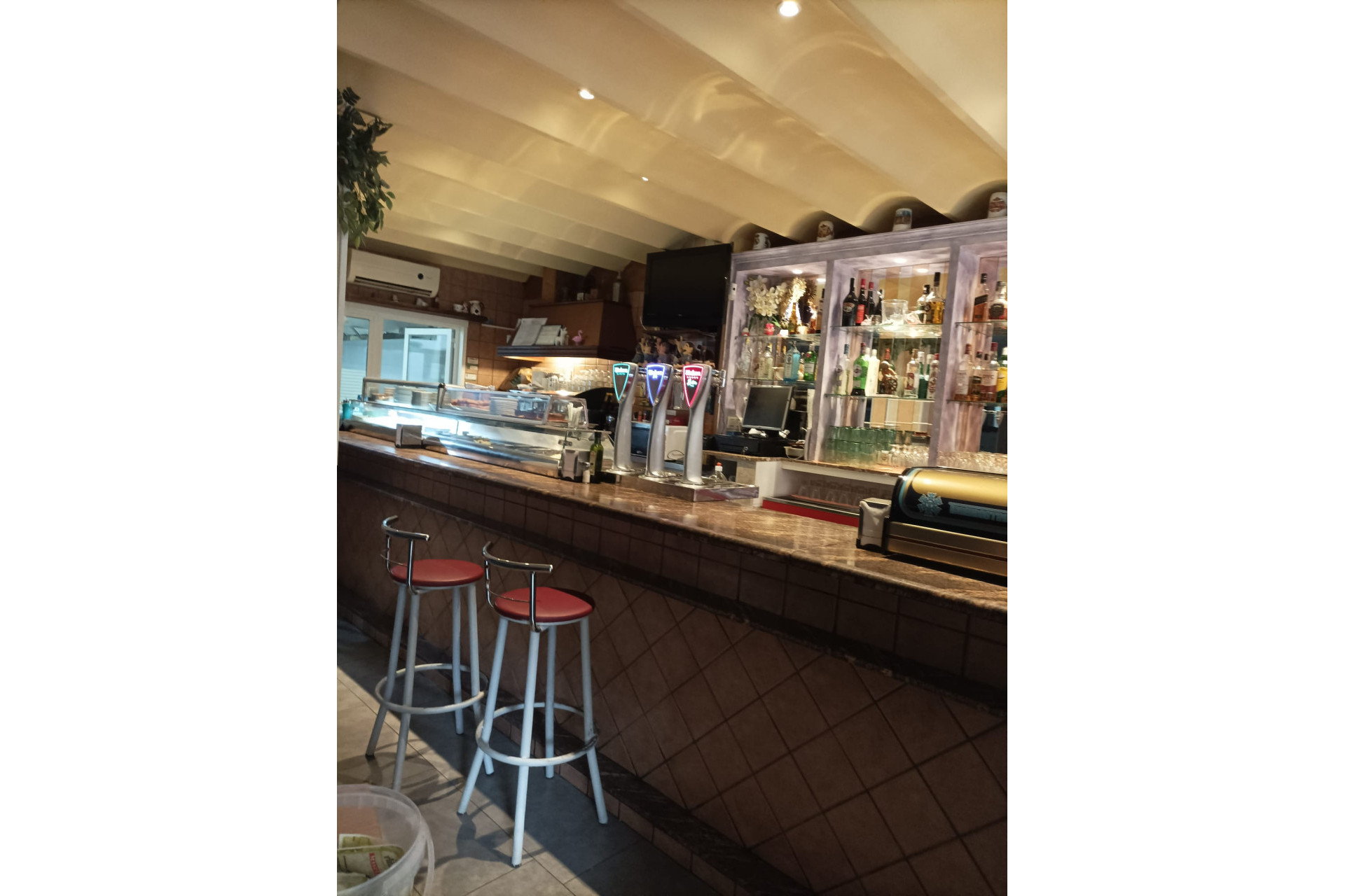 Reventa - Local comercial - Torrevieja