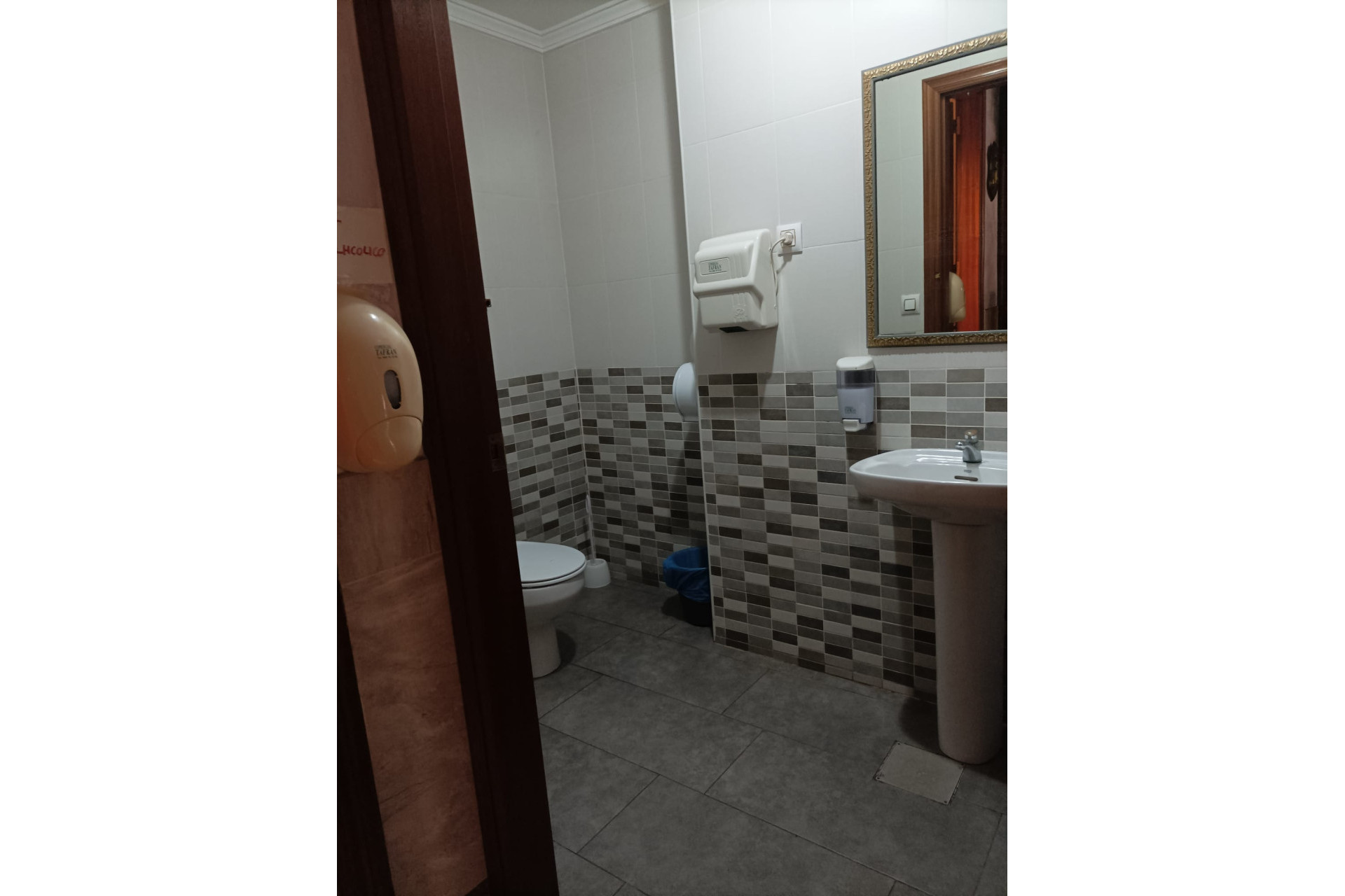 Reventa - Local comercial - Torrevieja