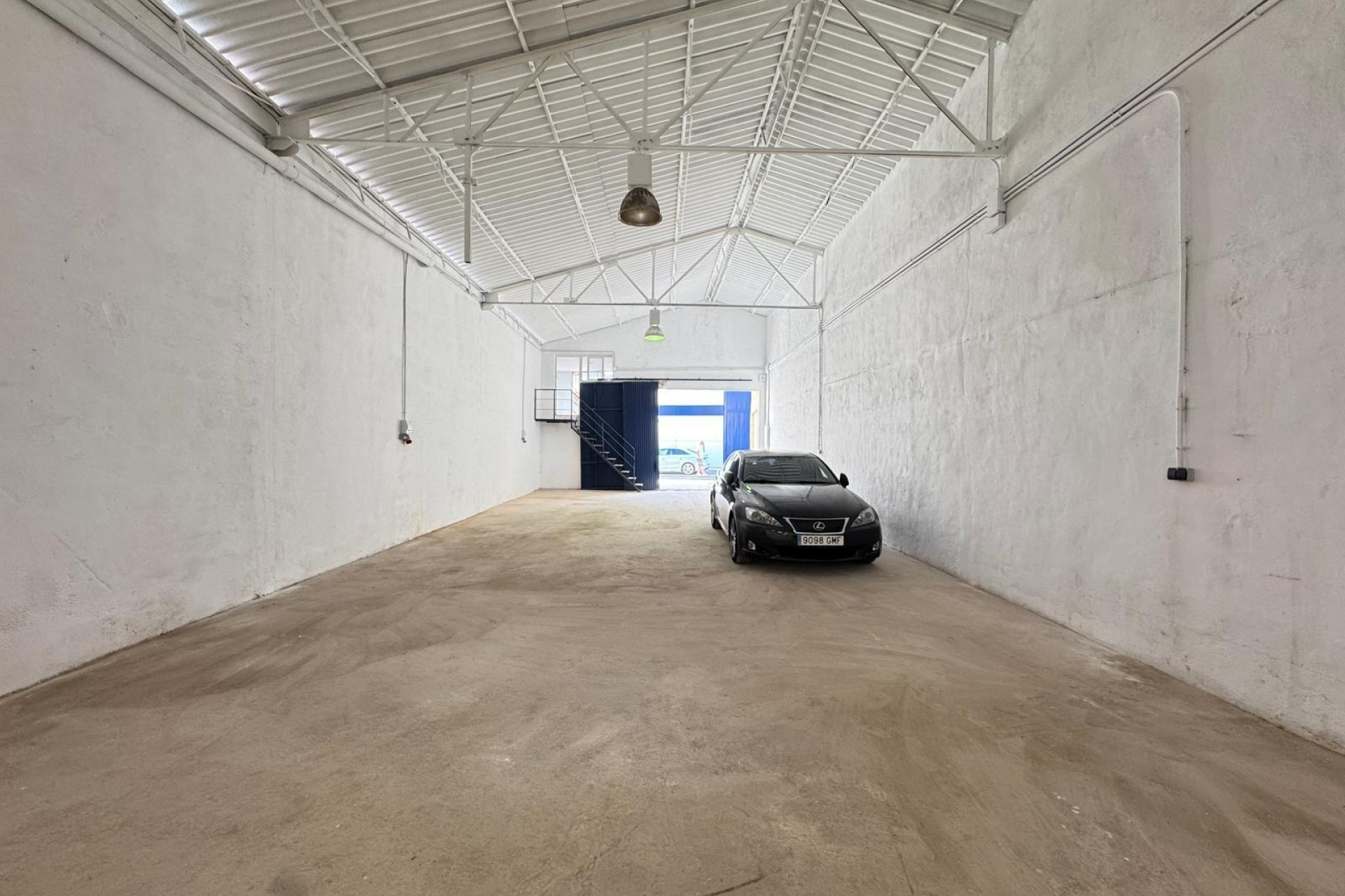 Reventa - Nave industrial - Torrevieja - Centro