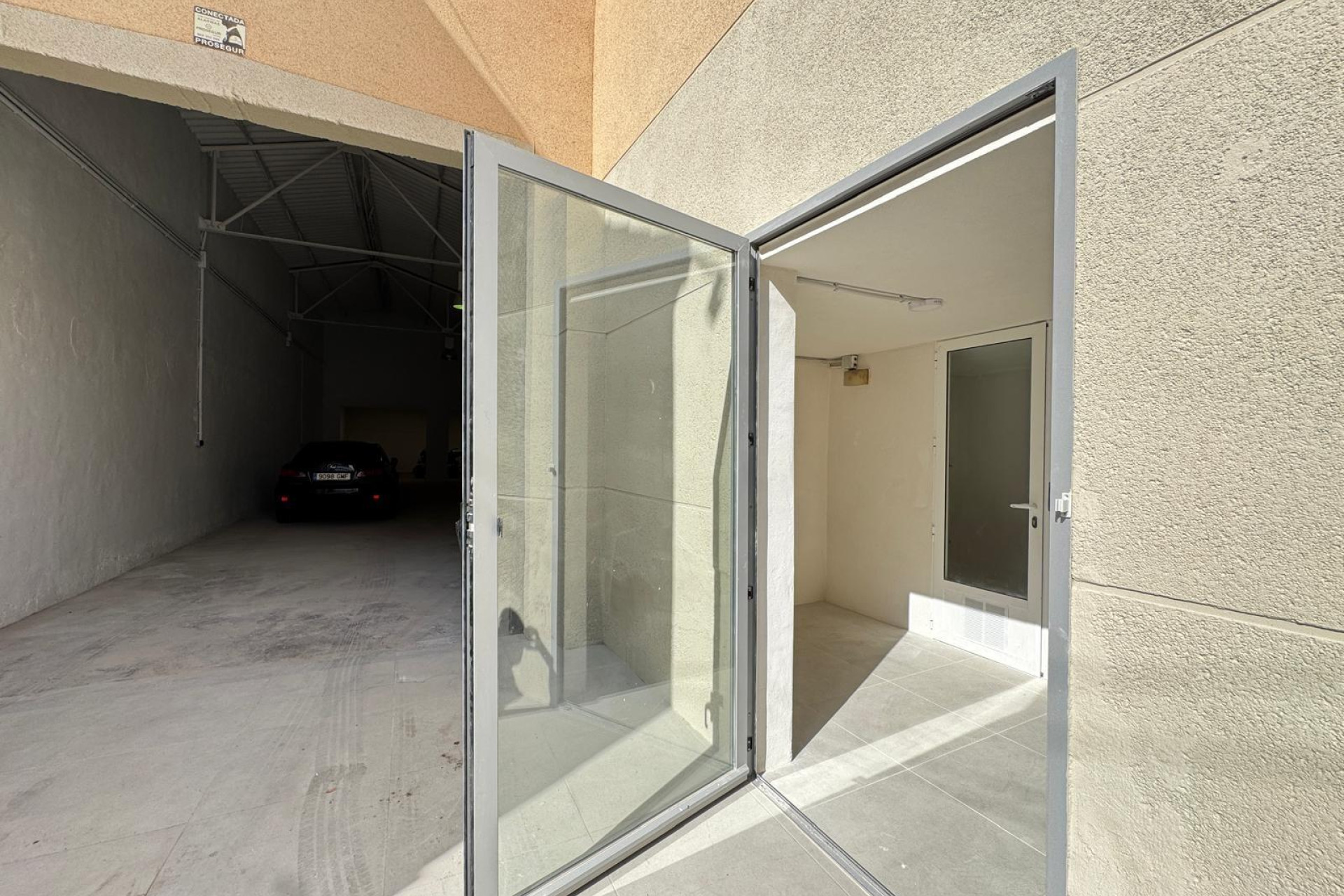 Reventa - Nave industrial - Torrevieja - Centro