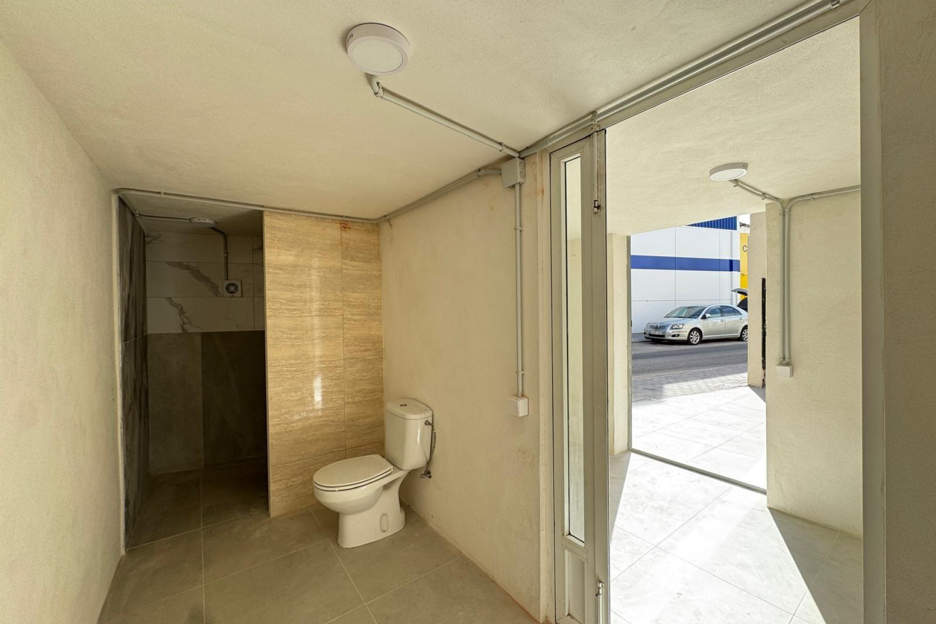 Reventa - Nave industrial - Torrevieja - Centro