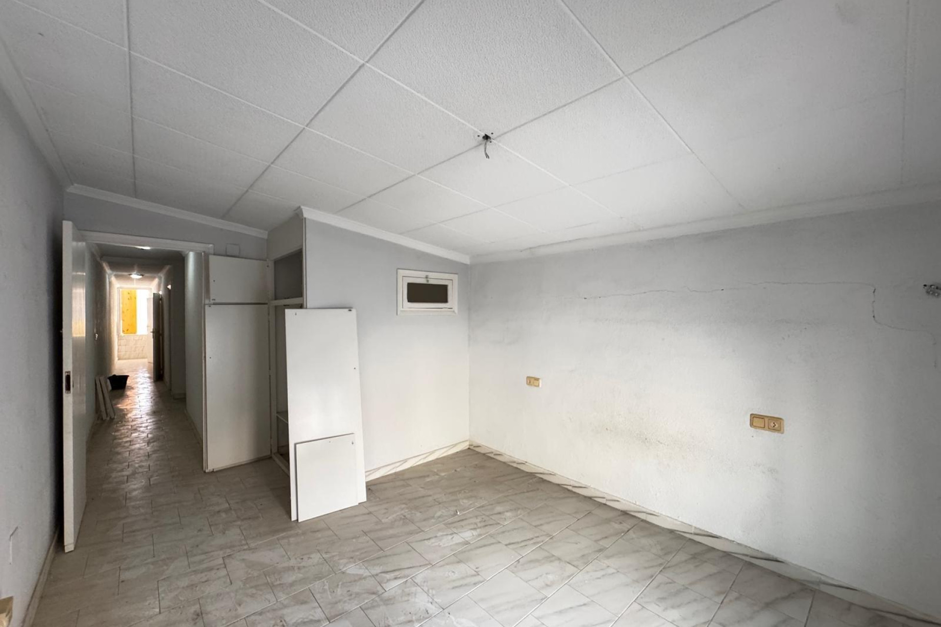 Reventa - Nave industrial - Torrevieja - Centro