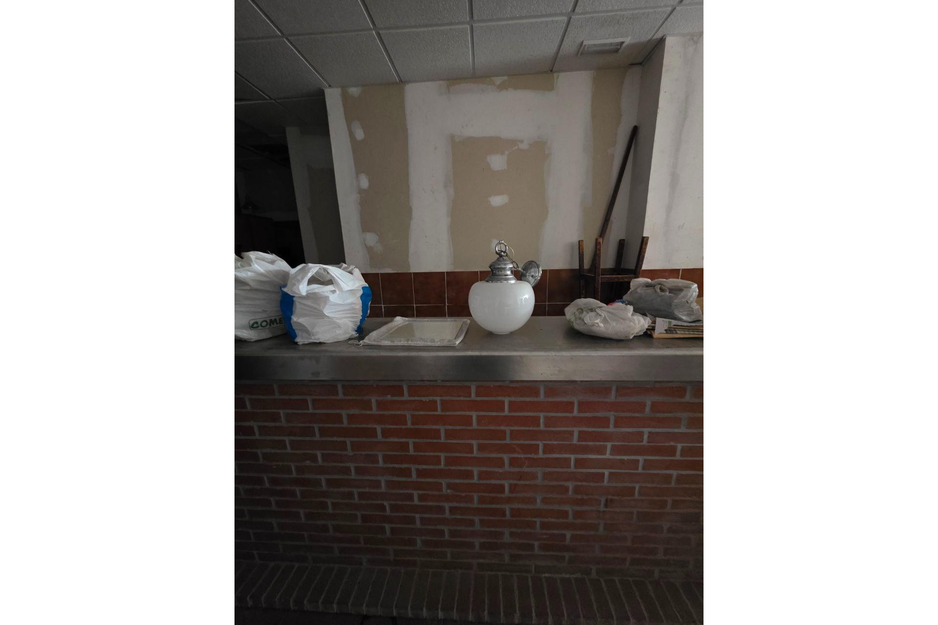 Reventa - Negocio - Oviedo - Fozaneldi-Tenderina