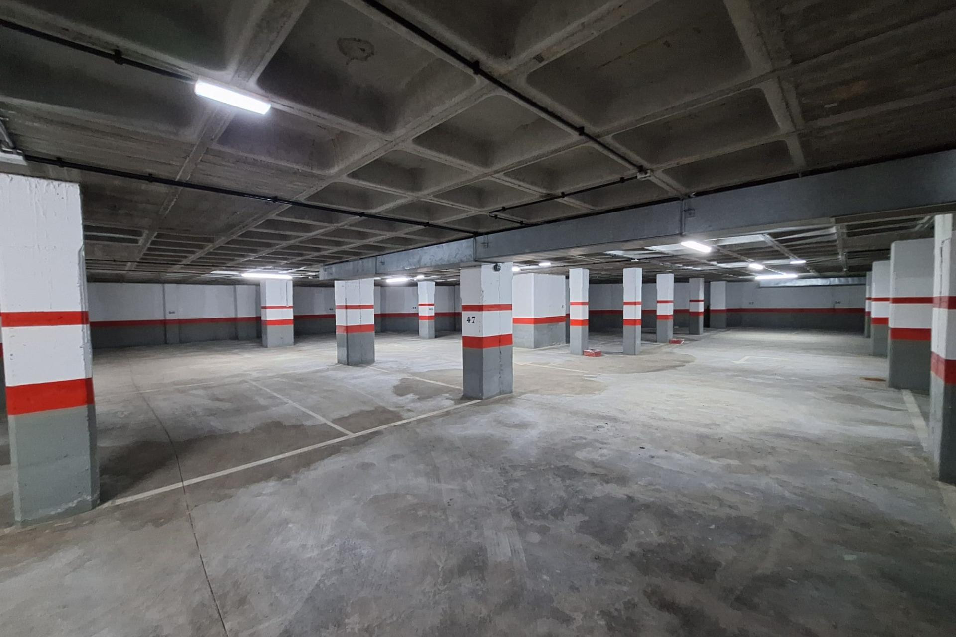 Reventa - Parking - Oviedo - Teatinos-Los Prados