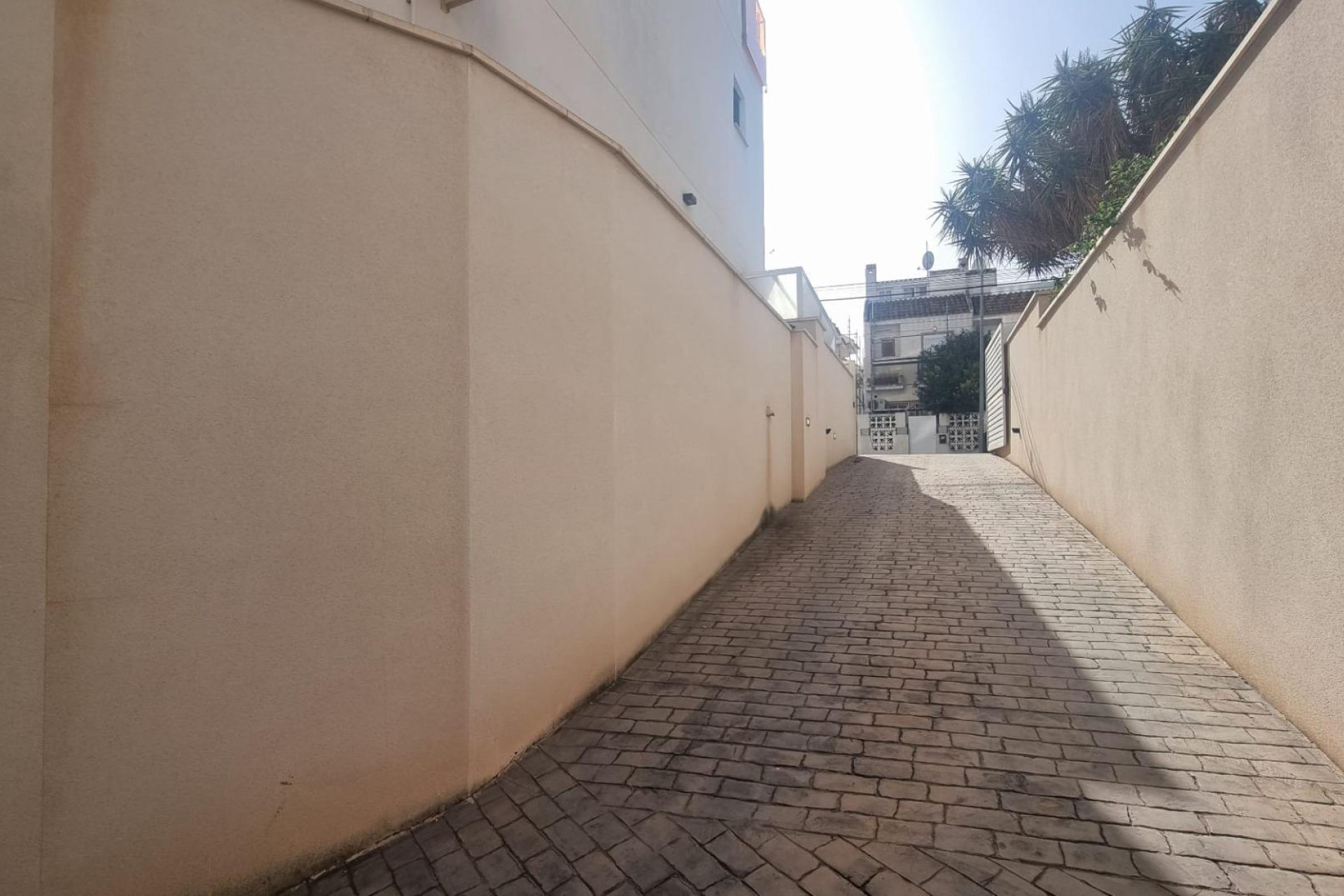 Reventa - Parking - Torrevieja - Playa de los Locos