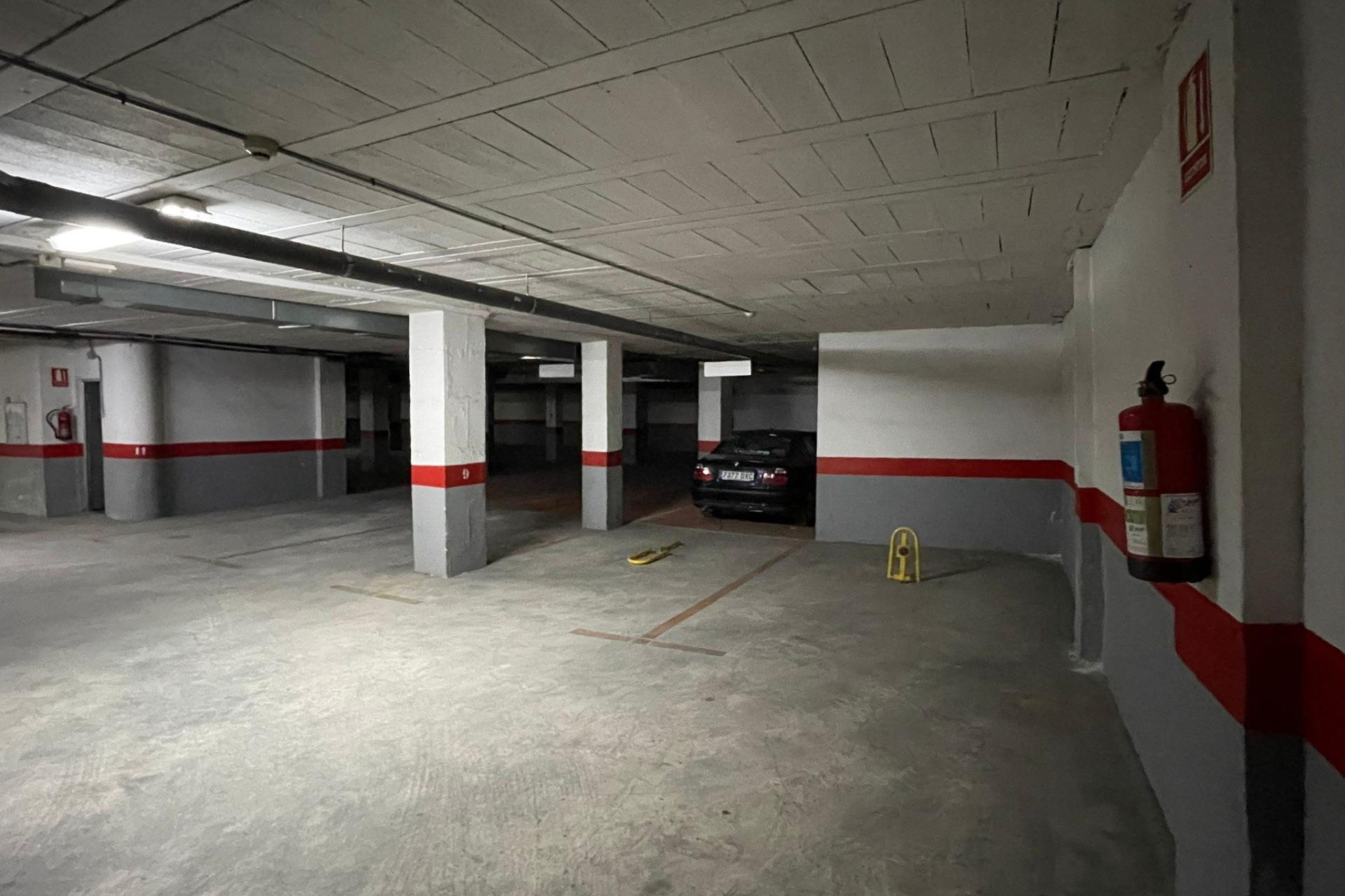 Reventa - Parking - Torrevieja - Playa del Cura