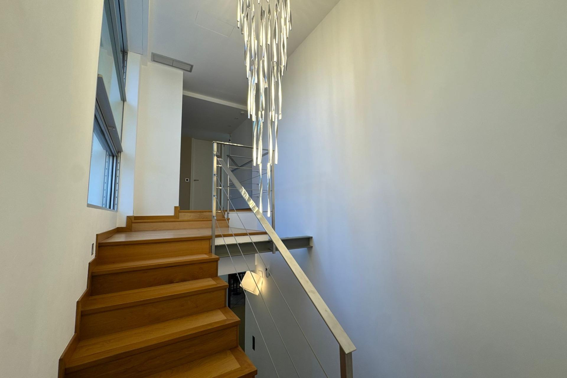 Reventa - Villa de Lujo - Riba - Roja de Turia - Montealcedo