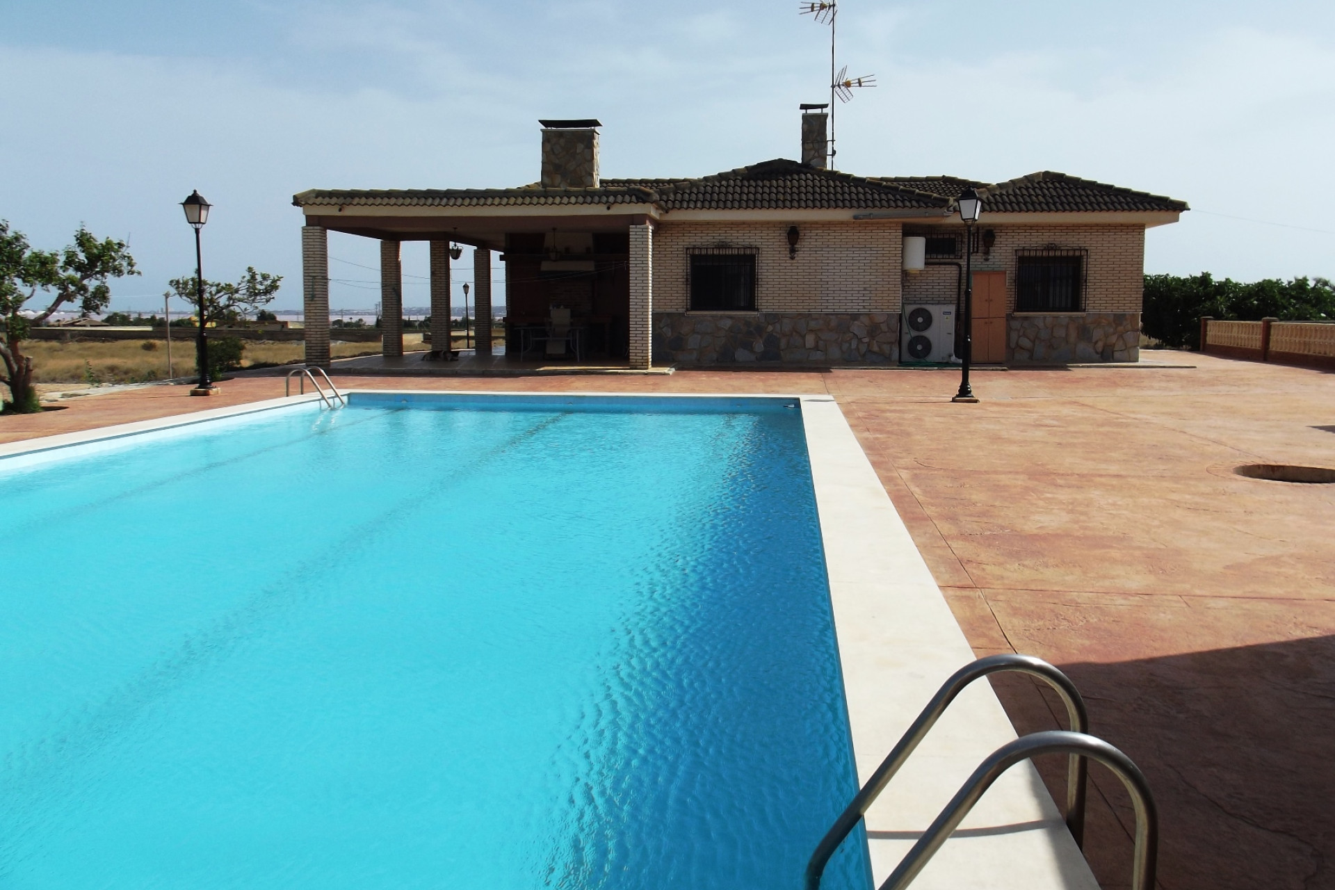 Reventa - Villa for sale - Los Montesinos - La Herrada