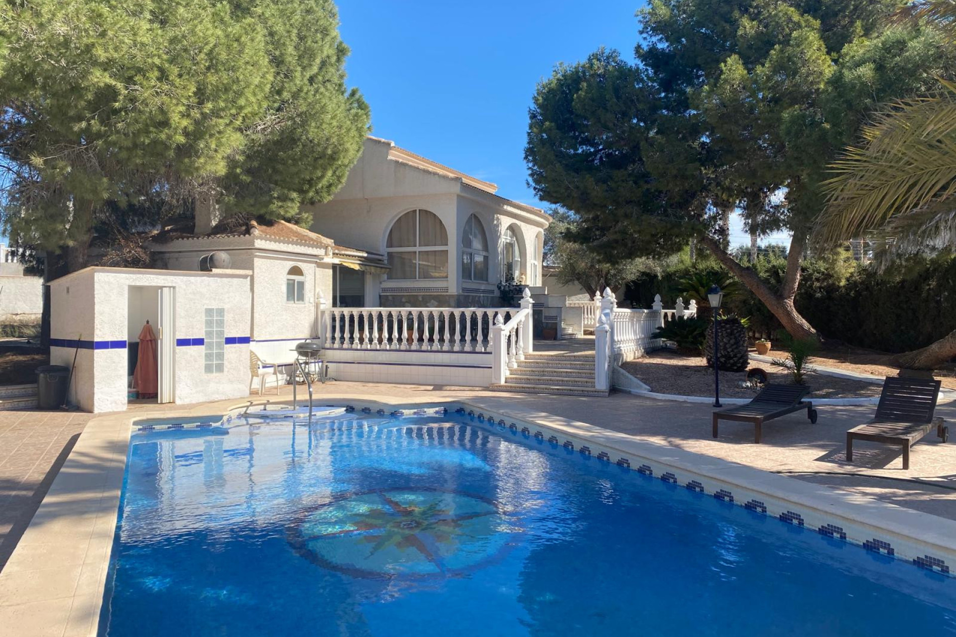 Reventa - Villa for sale - Torrevieja - El Chaparral