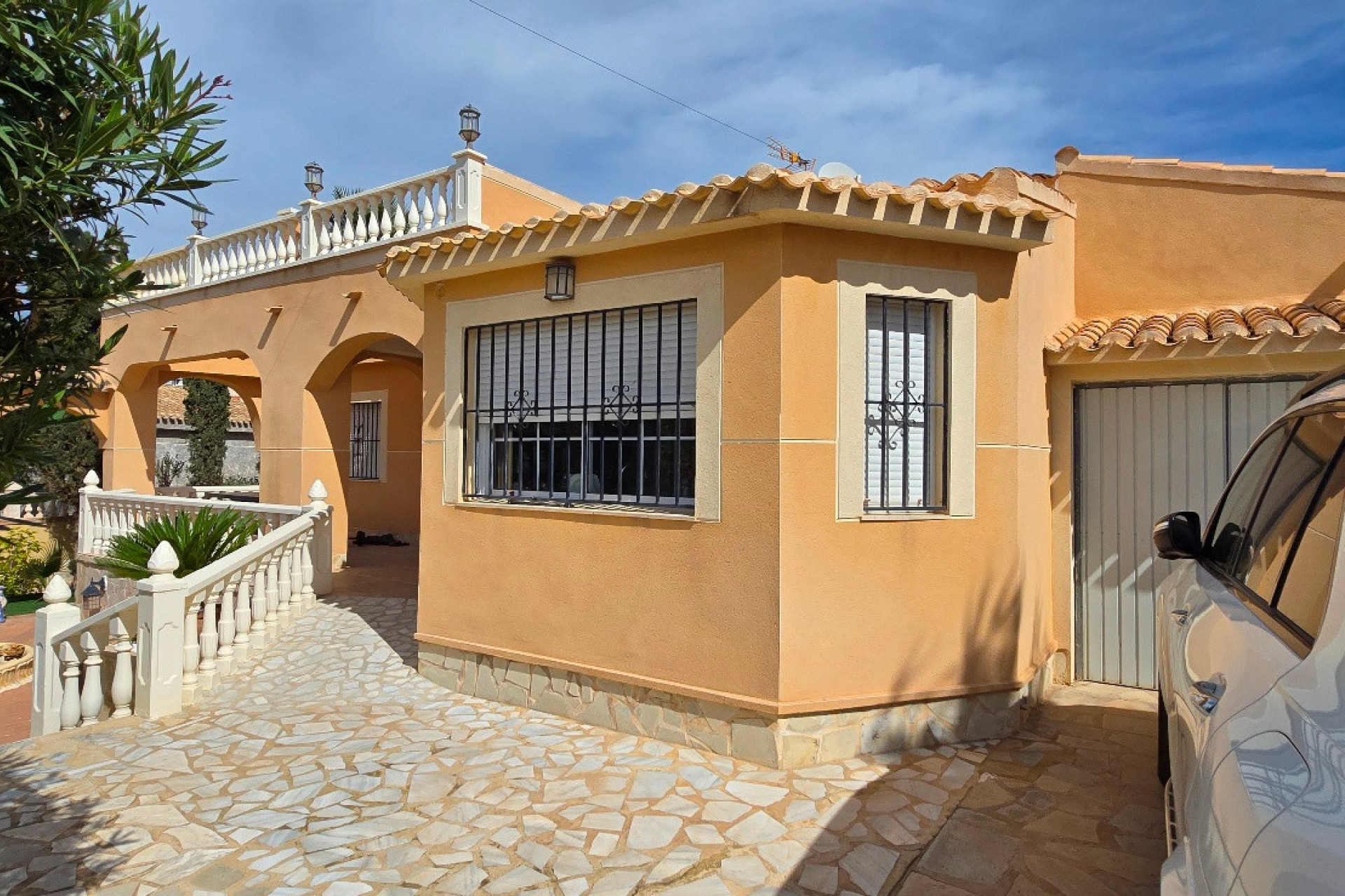 Reventa - Villa for sale - Torrevieja - El Chaparral
