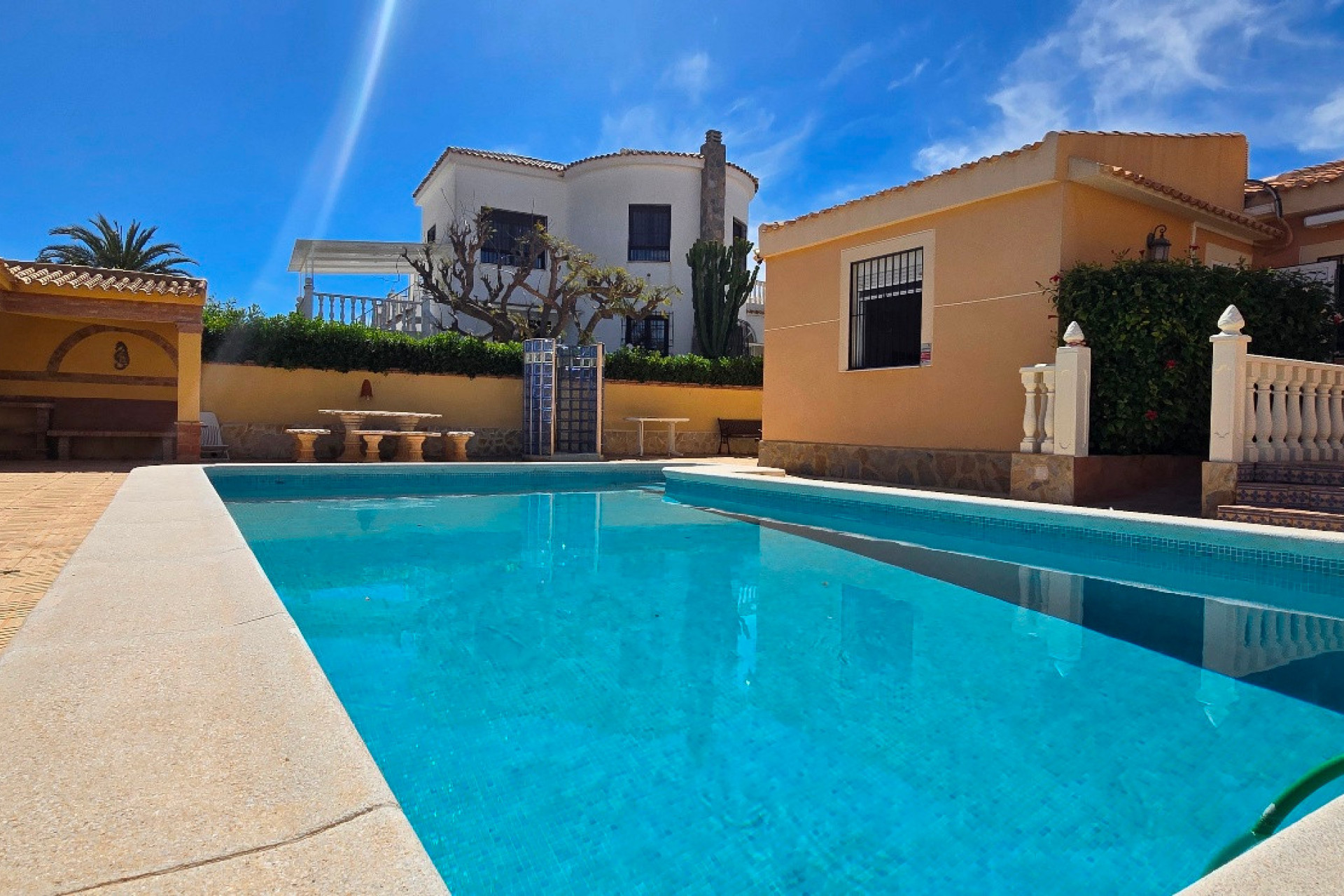 Reventa - Villa for sale - Torrevieja - El Chaparral